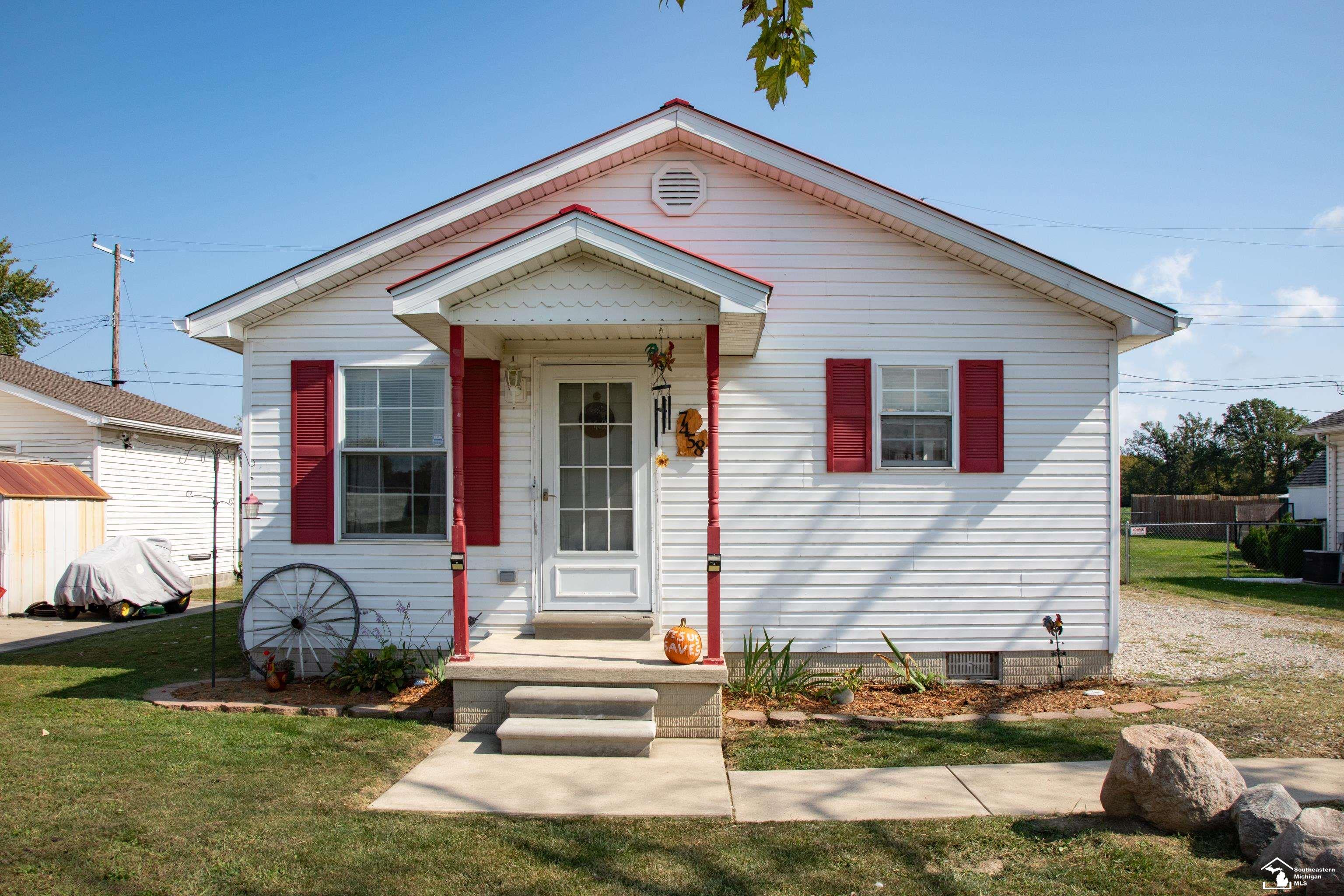 Homes for sale in Newport, MI | 7458 Swan Creek Rd, Newport, MI 48166 | MLS# 50189104