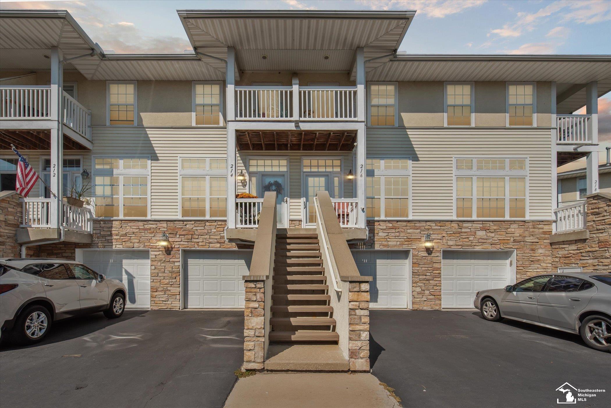 Homes for sale in Luna Pier, MI | 216 Beachwalk Trl, Luna Pier, MI 48157 | MLS# 50189118