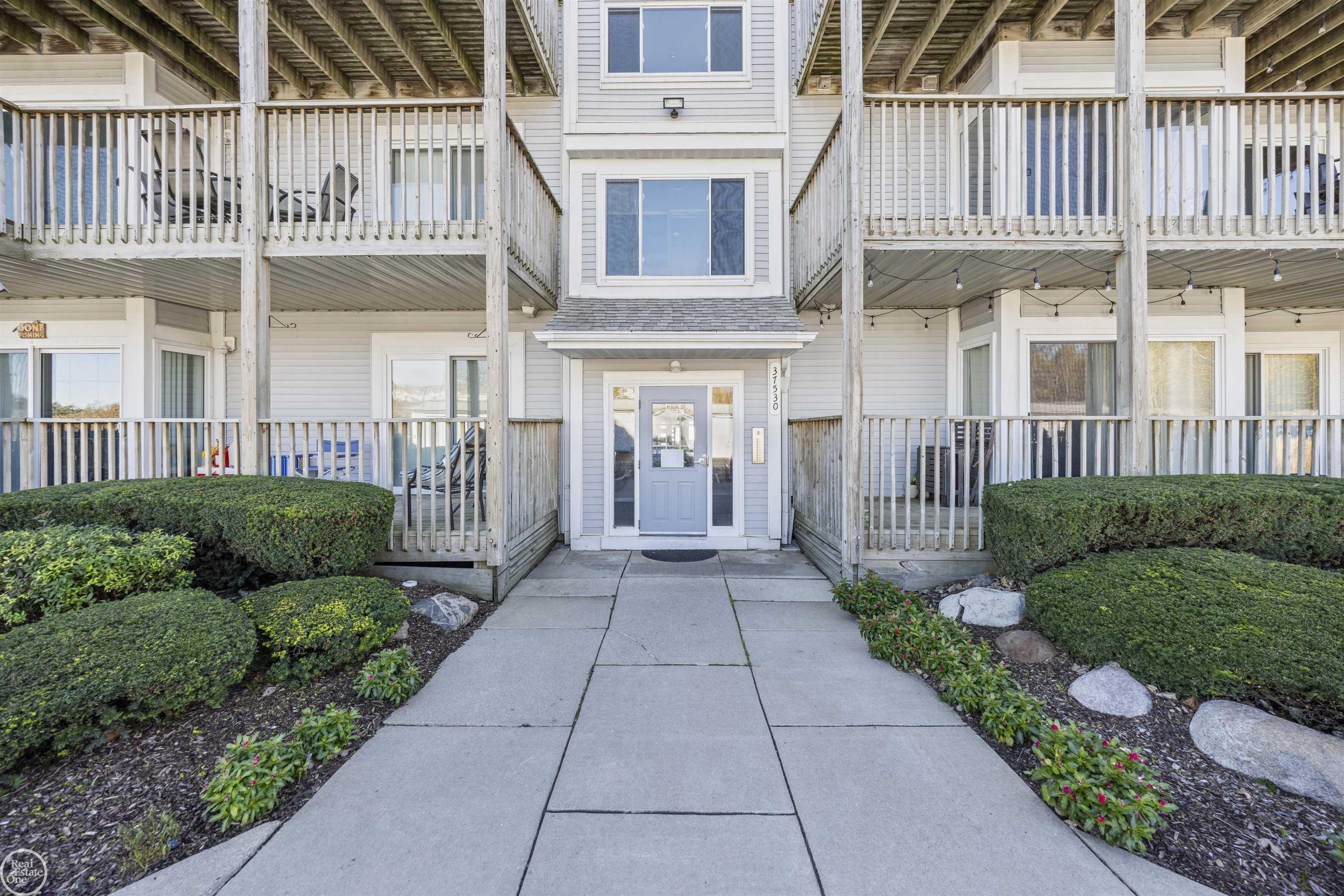 Homes for sale in Harrison Twp, MI | 37530 Jefferson, #303 Ave #303, Harrison Twp, MI 48045 | MLS# 50189148