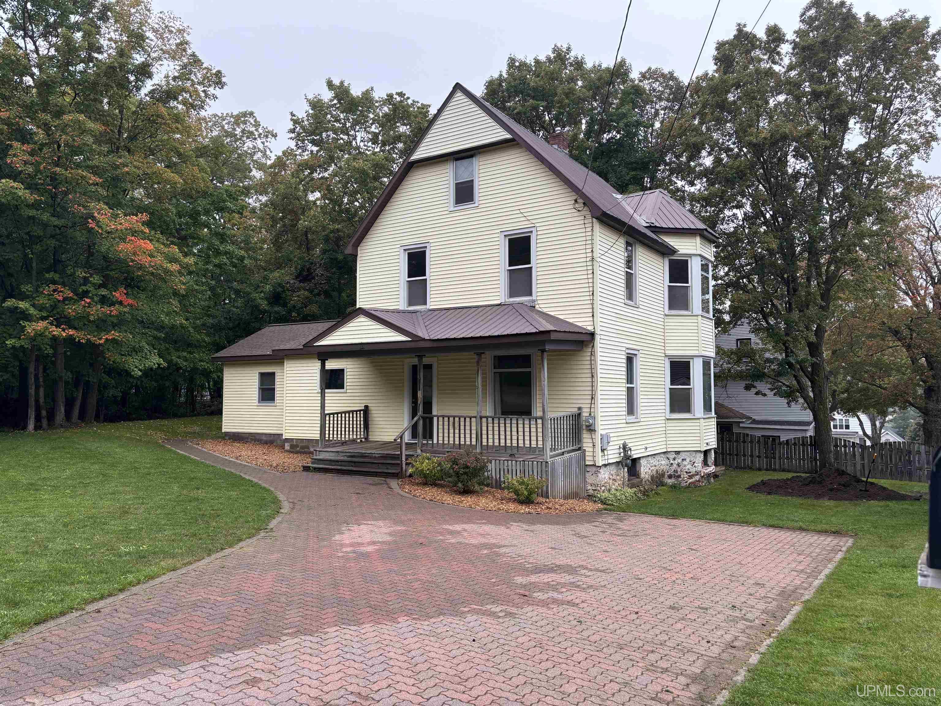 Homes for sale in Houghton, MI | 108 W Calverley Ave, Houghton, MI 49931 | MLS# 50189245