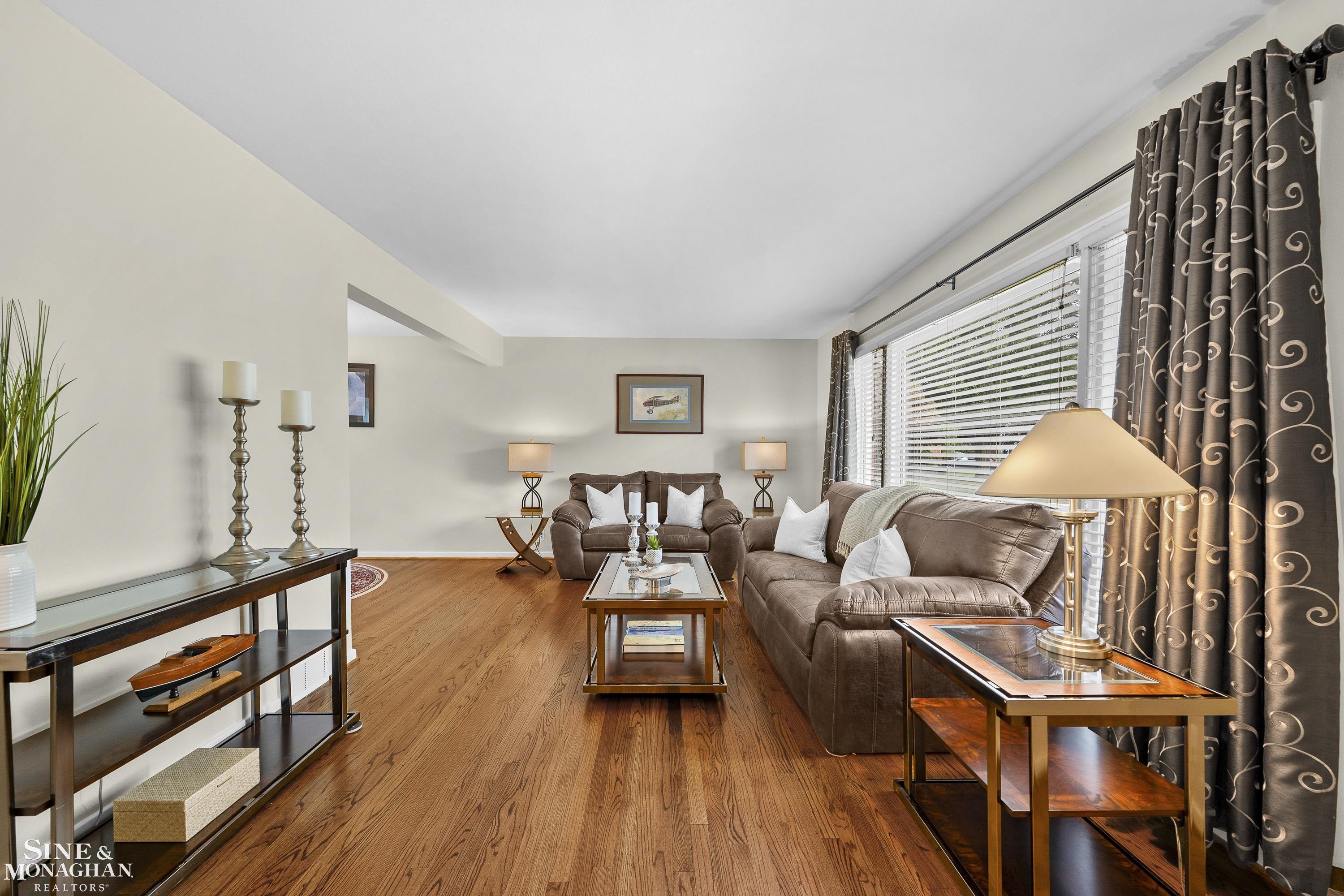 Homes for sale in Grosse Pointe Farms, MI | 463 Lexington Rd, Grosse Pointe Farms, MI 48236 | MLS# 50189288