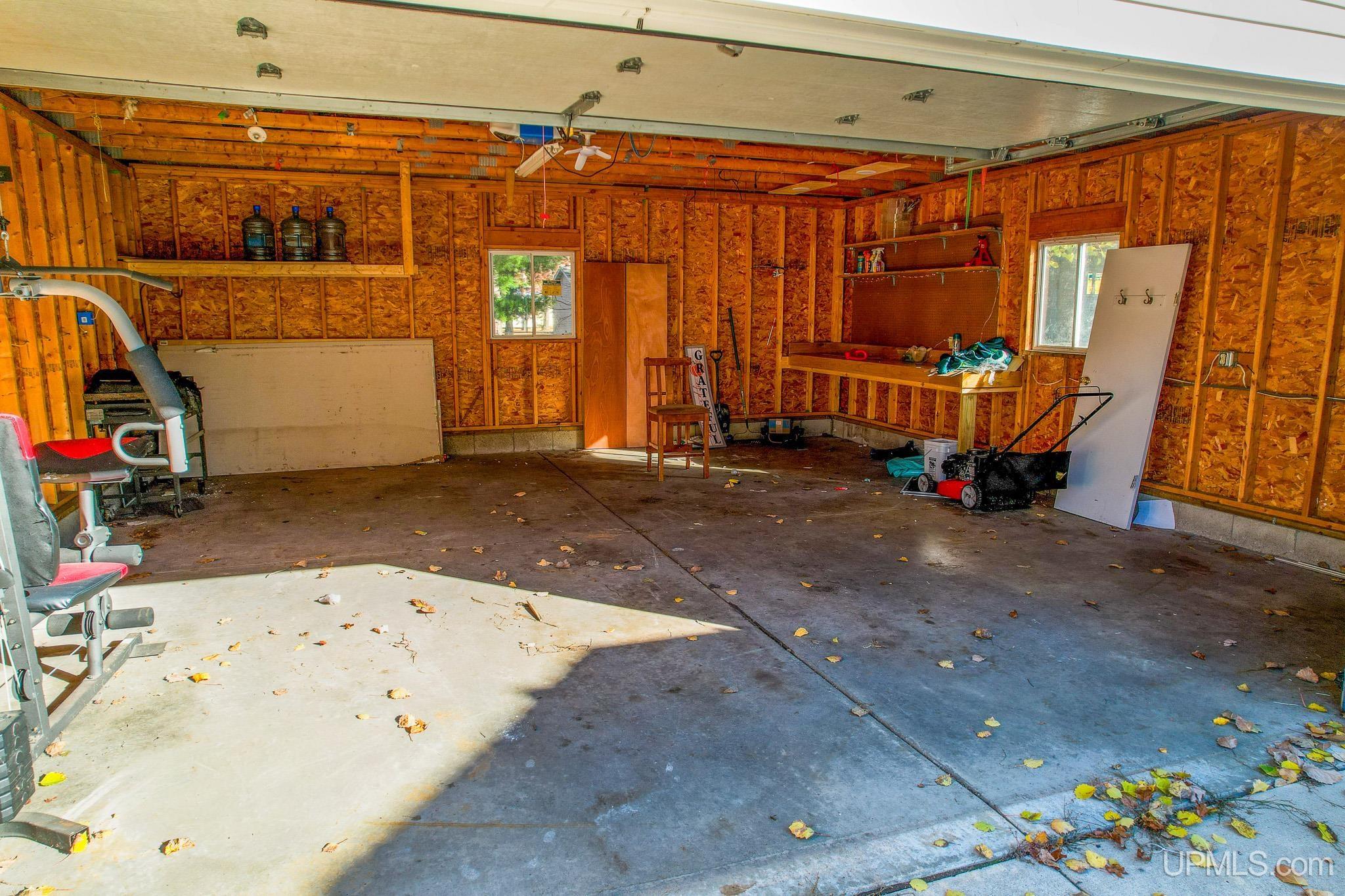 Homes for sale in Gladstone, MI | 1 Pinewood Dr, Gladstone, MI 49837 | MLS# 50189366