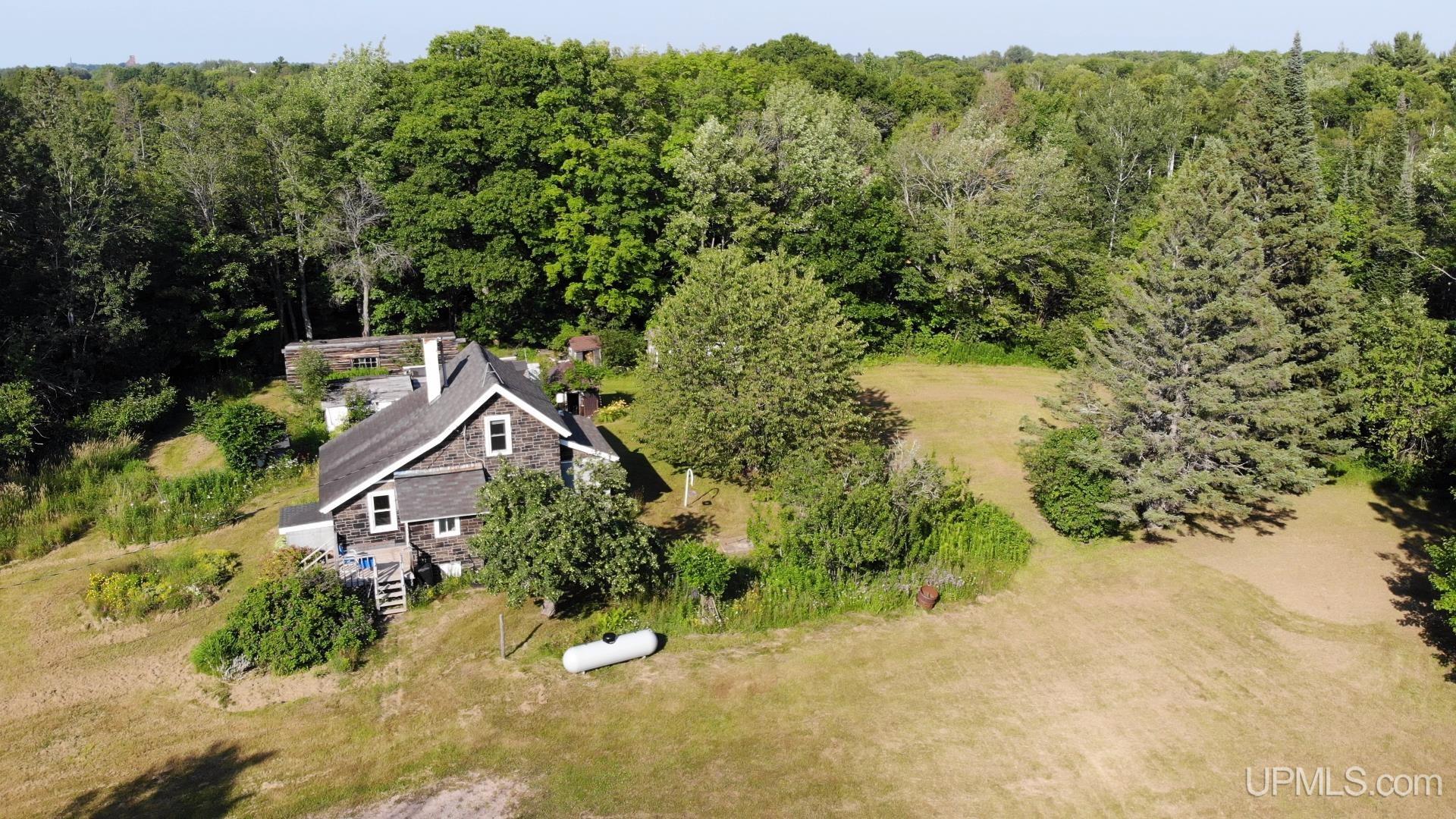 Homes for sale in Calumet, MI | 54866 Tecumseh Rd, Calumet, MI 49913 | MLS# 50189742