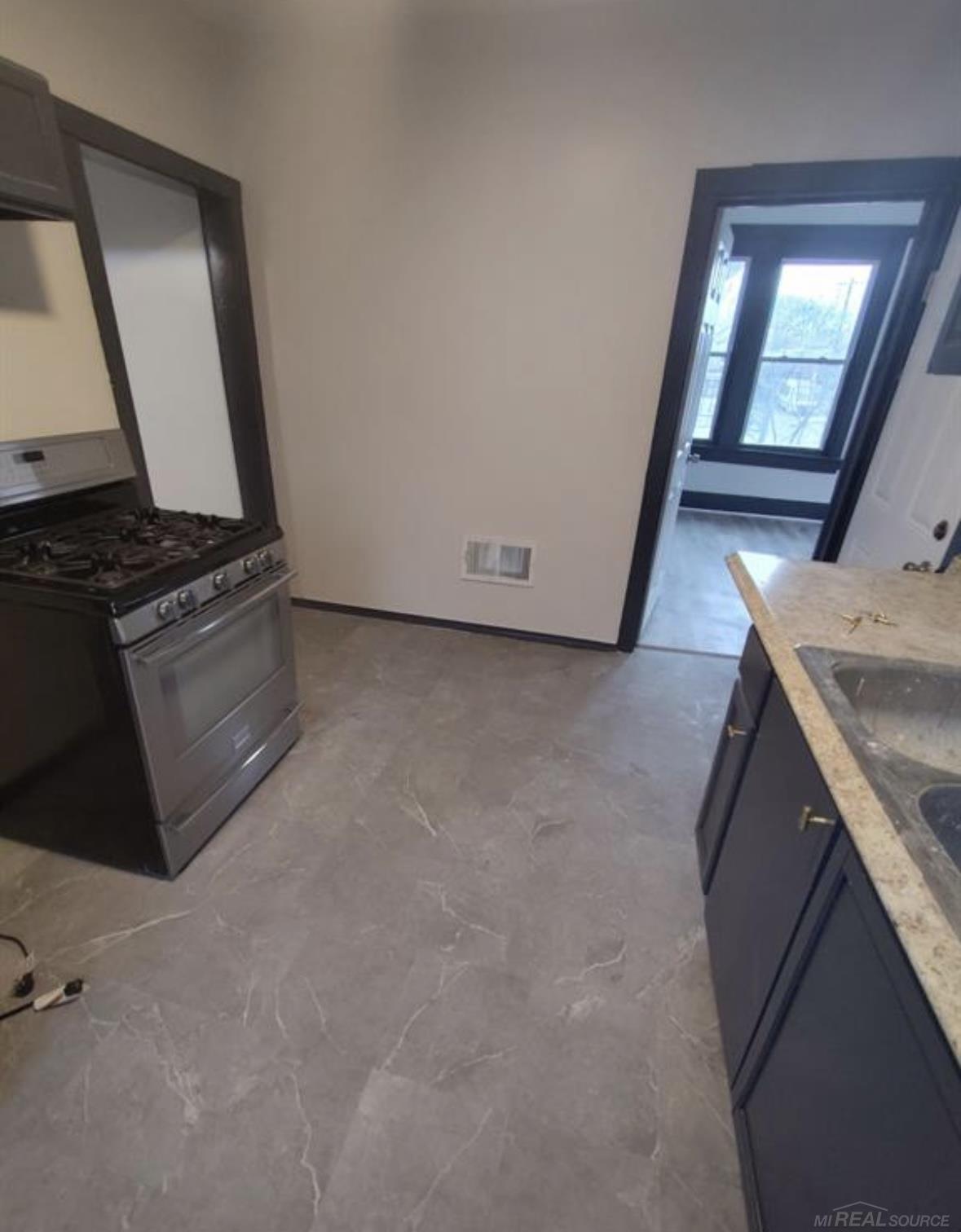 Homes for sale in Detroit, MI | 9401 Ravenswood St, Detroit, MI 48204 | MLS# 50189928