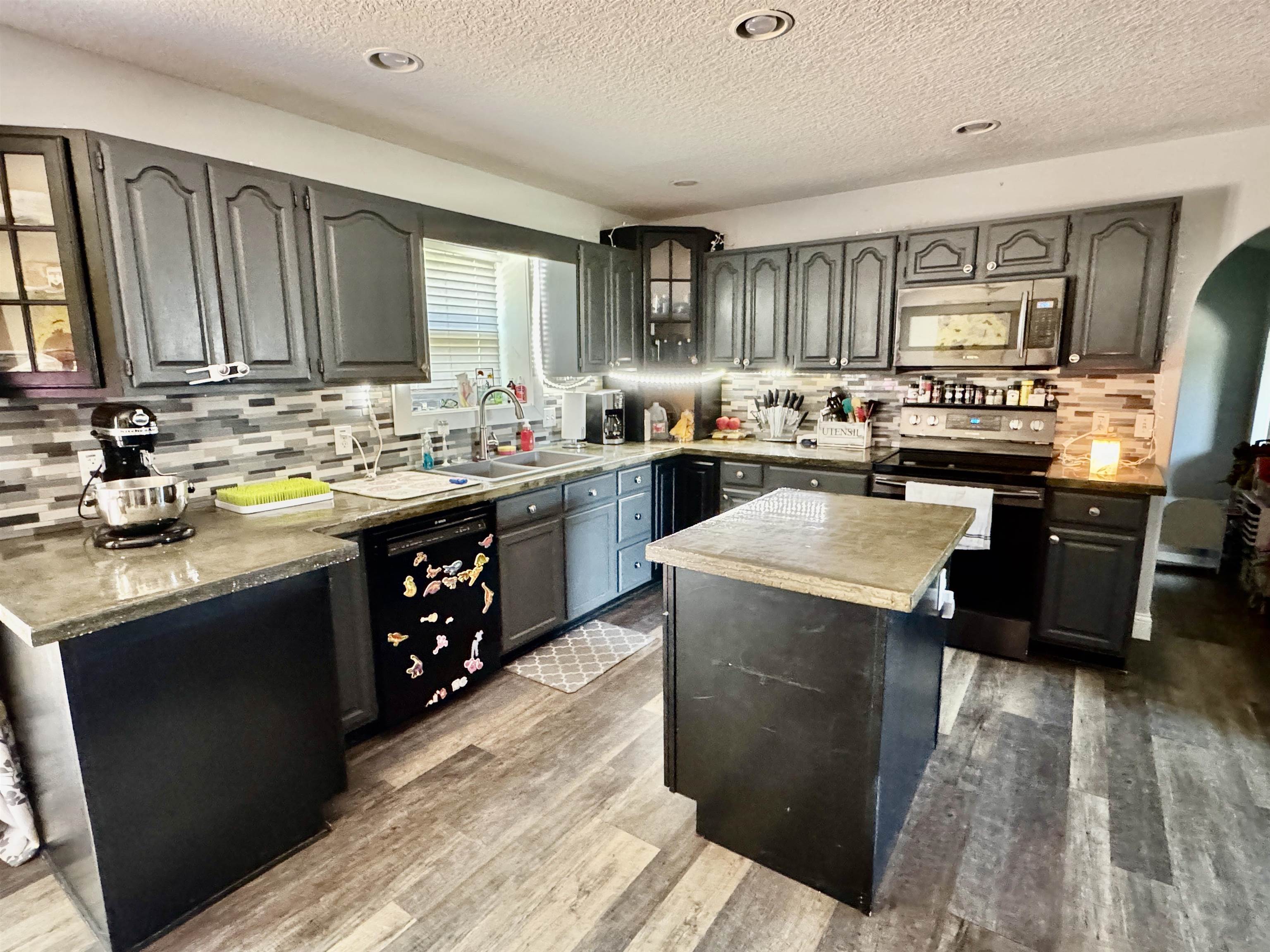 Homes for sale in Pinconning, MI | 5495 N Shore Rd, Pinconning, MI 48650 | MLS# 50190046