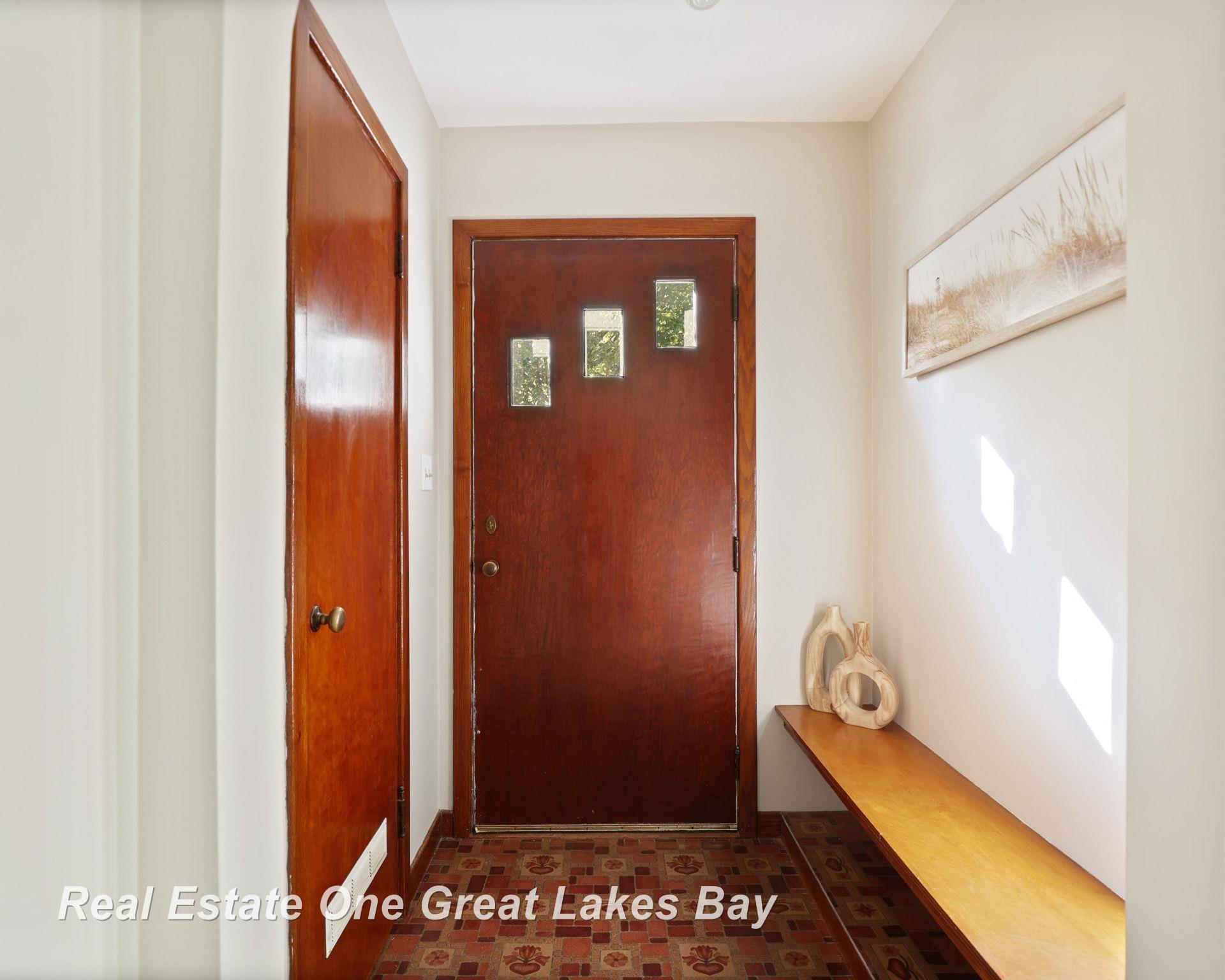 Homes for sale in Saginaw, MI | 1025 S Thomas Rd, Saginaw, MI 48609 | MLS# 50190359