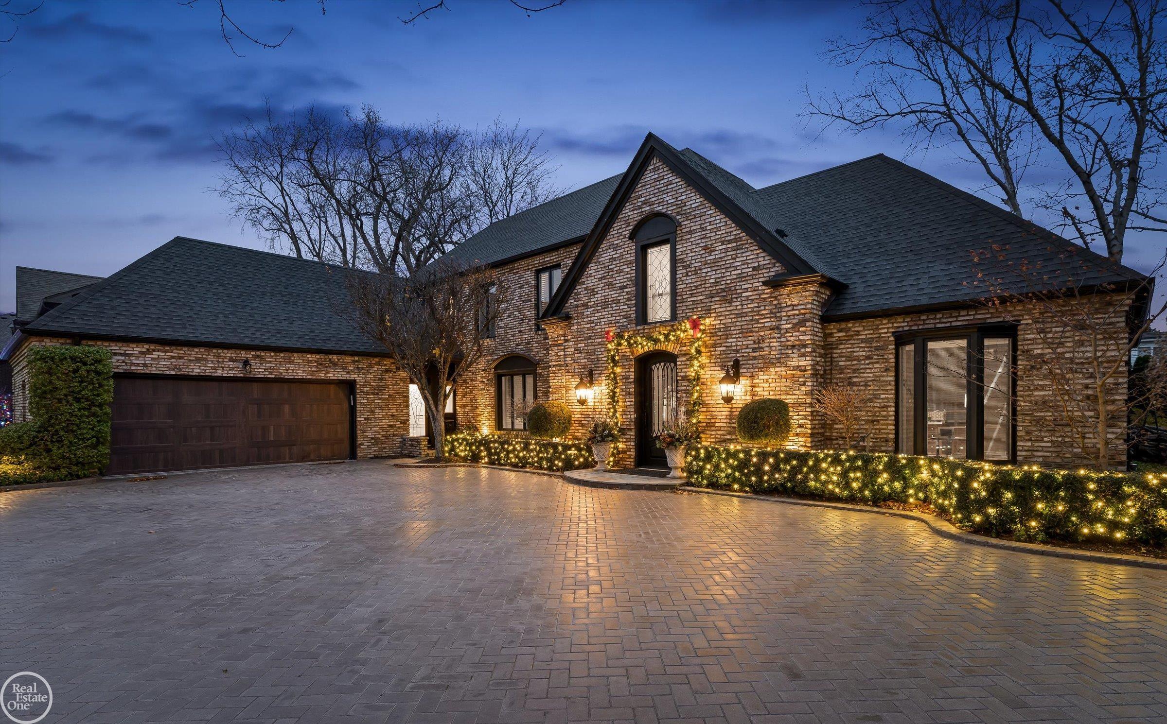 Homes for sale in Grosse Pointe, MI | 54 Belle Meade St, Grosse Pointe, MI 48236 | MLS# 50190429