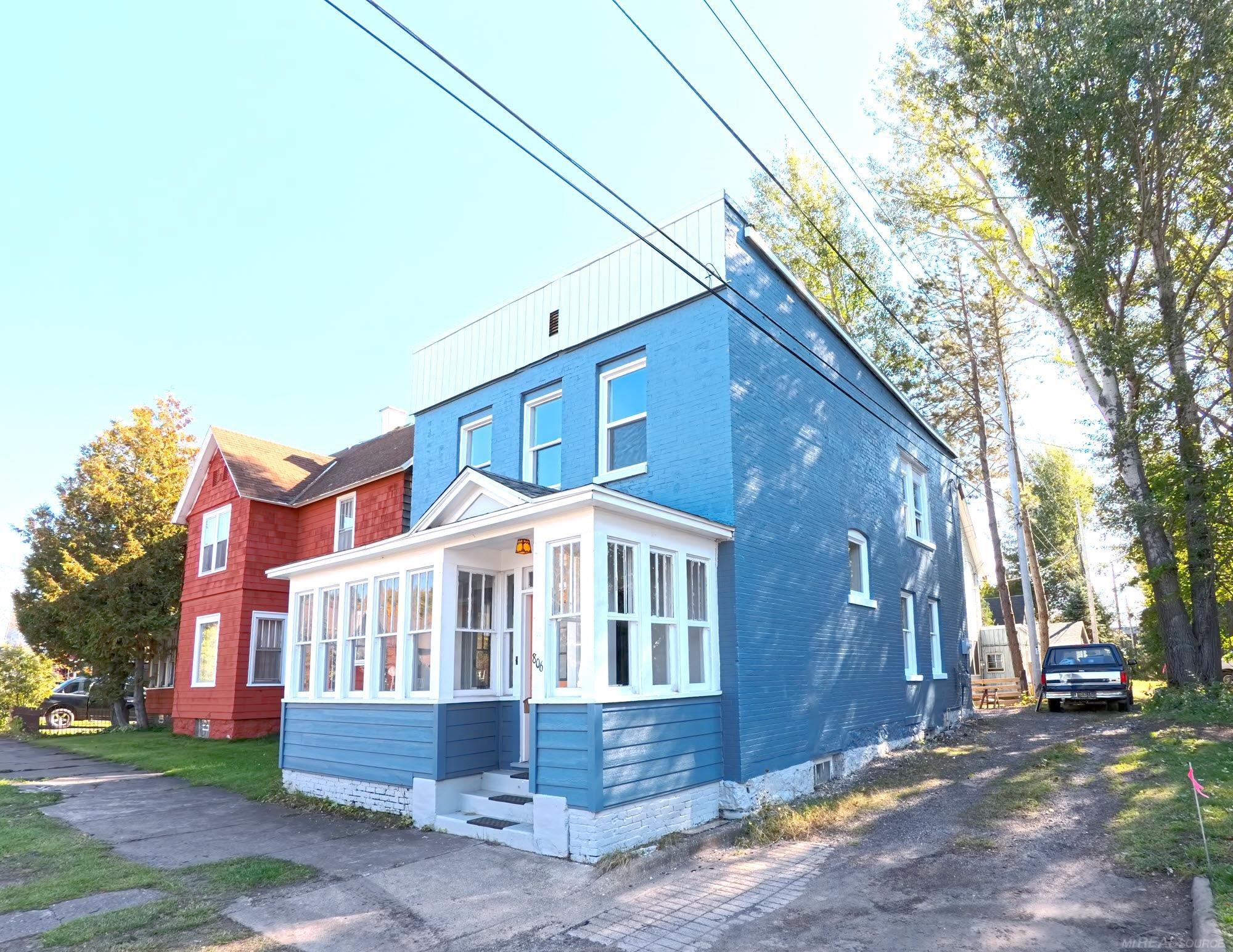 Homes for sale in Calumet, MI | 806 Pine St, Calumet, MI 49913 | MLS# 50190492