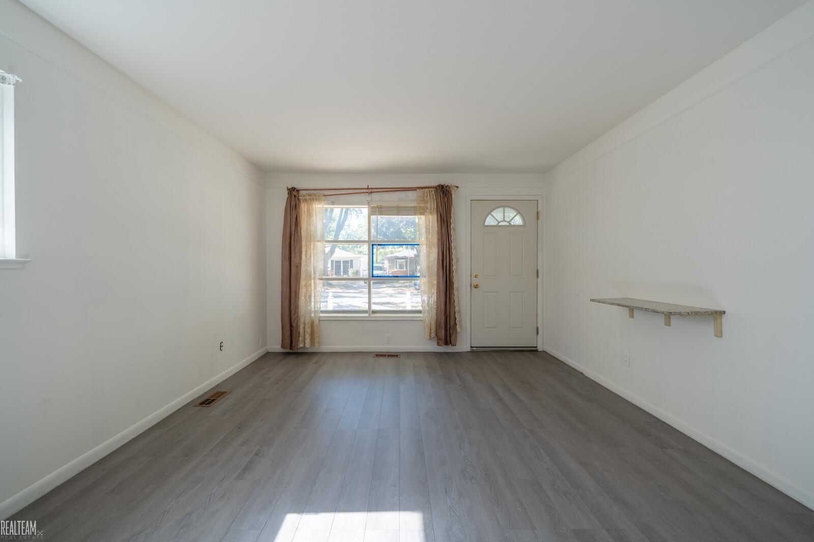 Homes for sale in Madison Heights, MI | 27720 Barrington St, Madison Heights, MI 48071 | MLS# 50190678