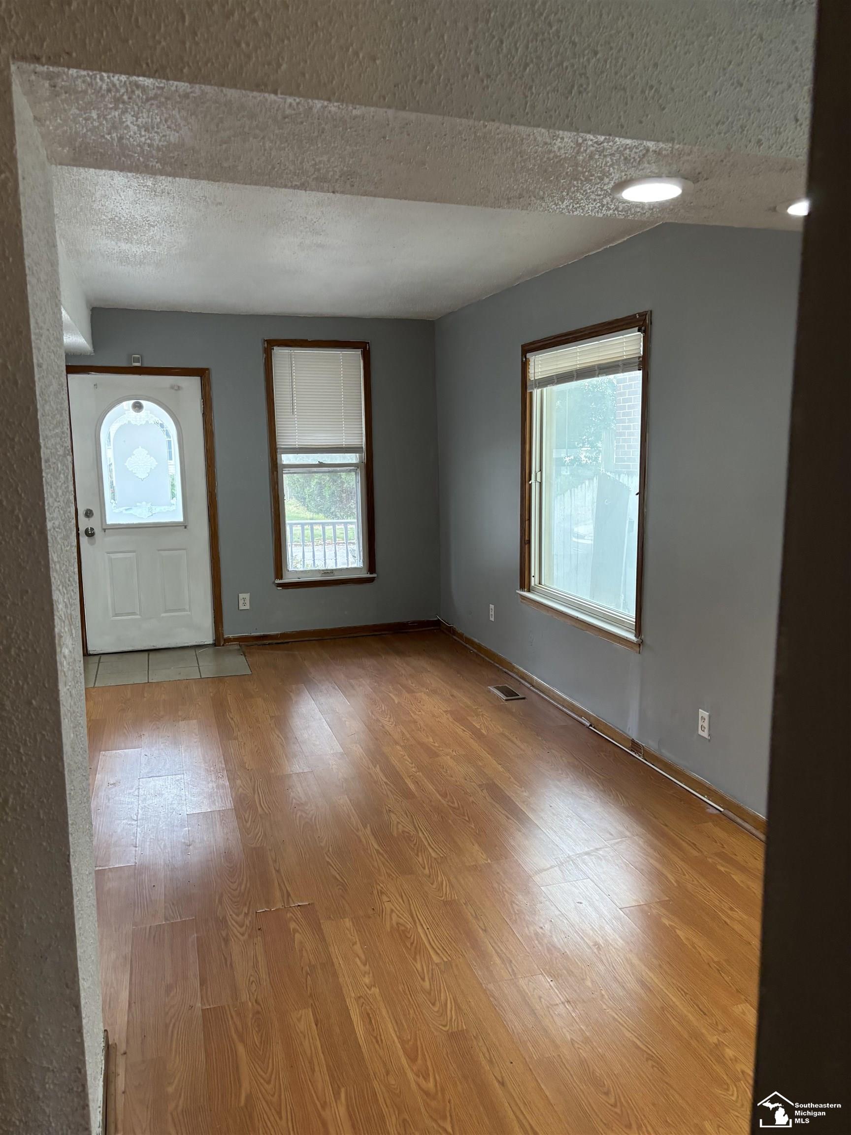 Homes for sale in Ecorse, MI | 47 E Rockwood St, Ecorse, MI 48229 | MLS# 50190798