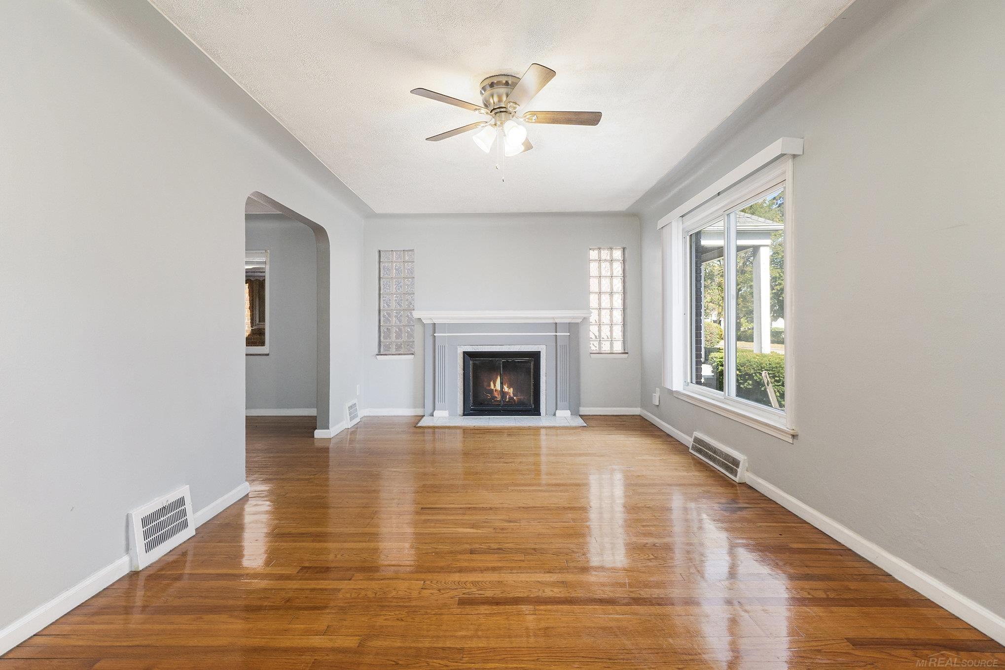 Homes for sale in Pontiac, MI | 39 Osceola Dr, Pontiac, MI 48341 | MLS# 50190803