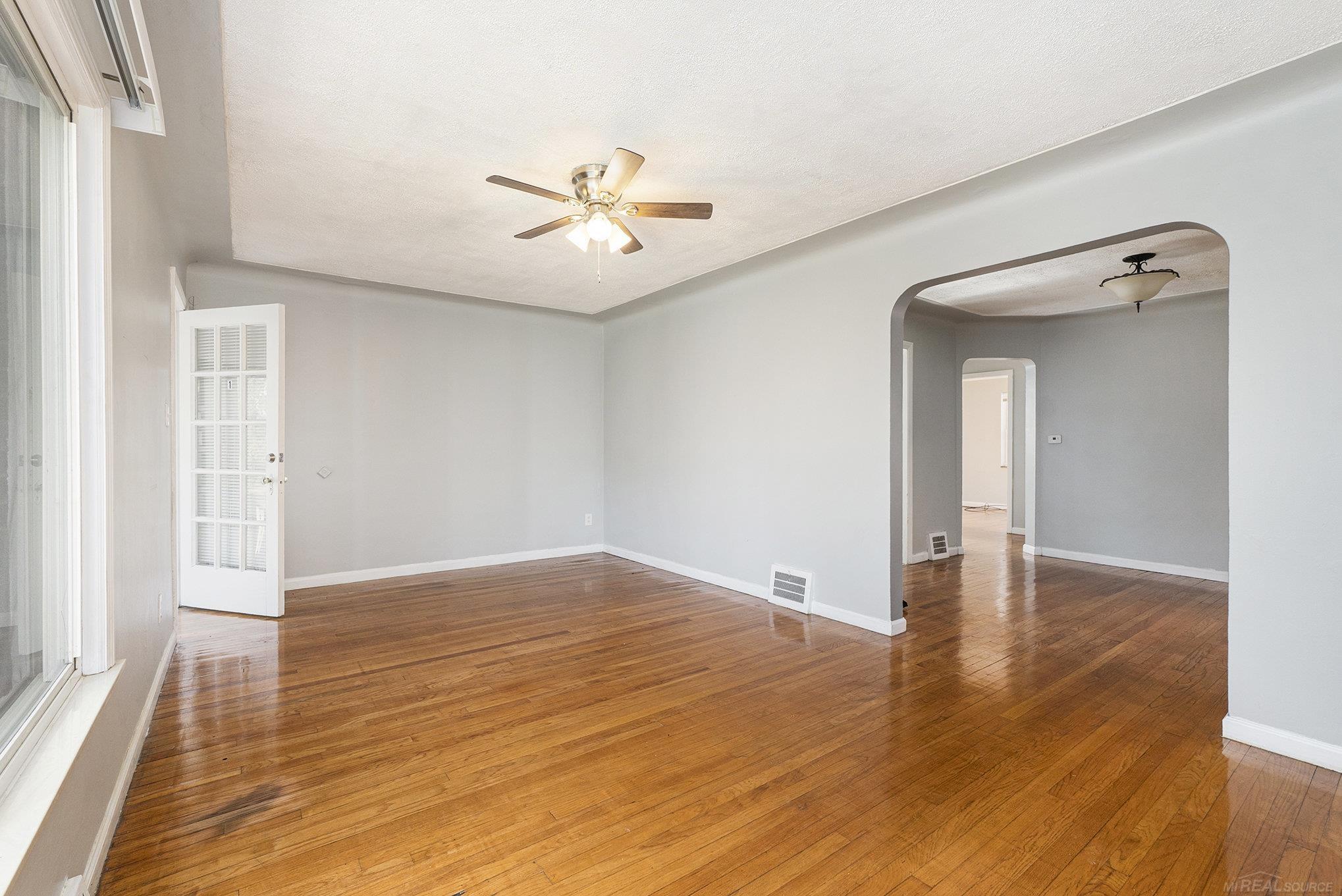 Homes for sale in Pontiac, MI | 39 Osceola Dr, Pontiac, MI 48341 | MLS# 50190803