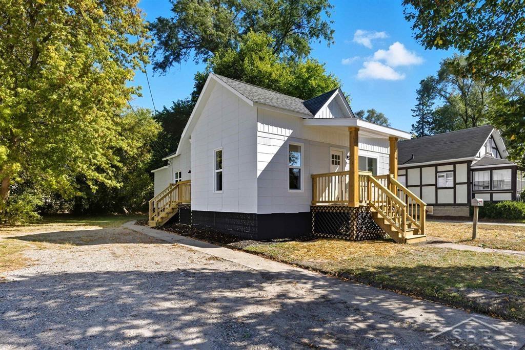 Homes for sale in Midland, MI | 119 E Hines St, Midland, MI 48640 | MLS# 50190945