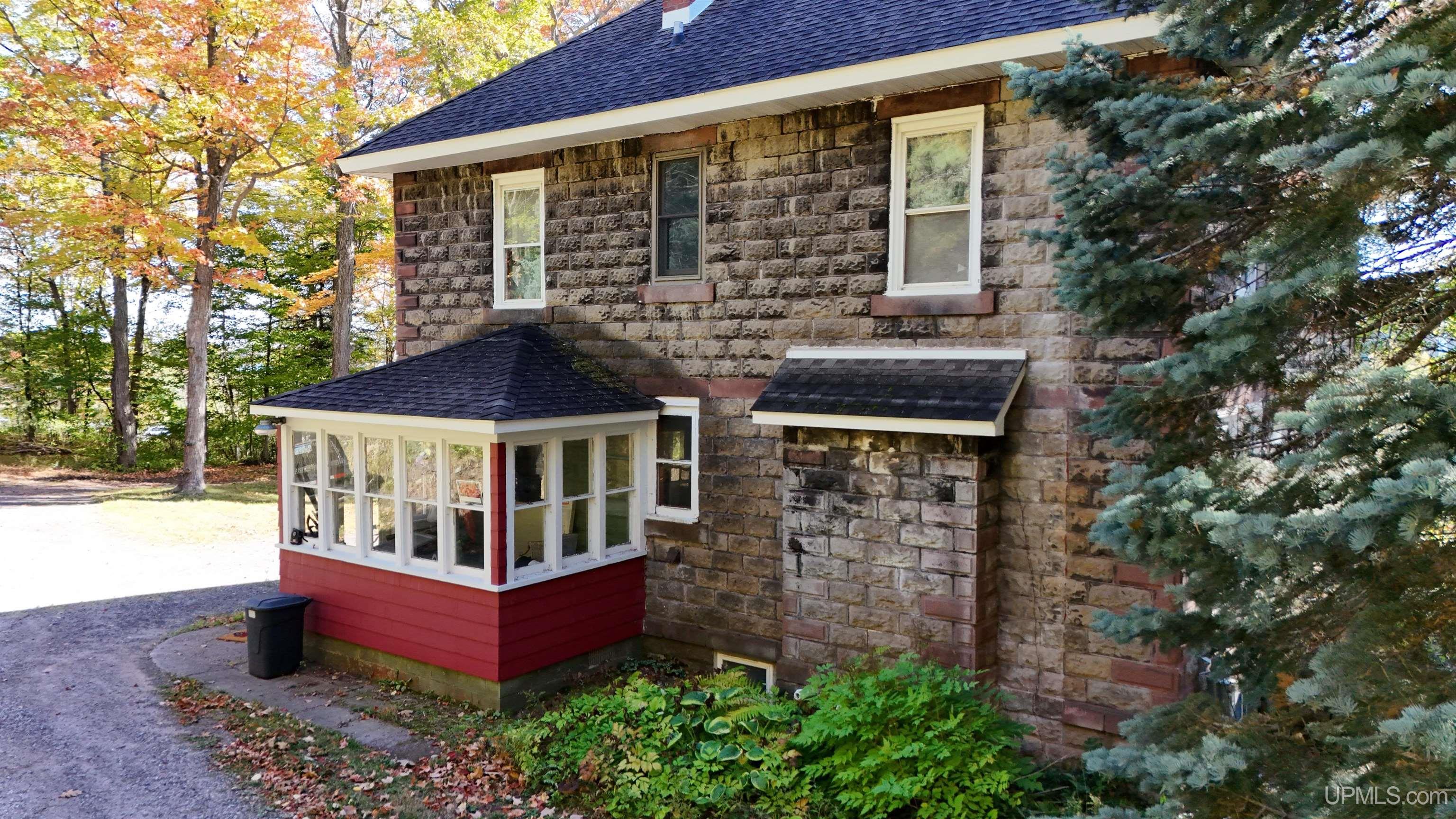 Homes for sale in Hancock, MI | 21342 Royce Rd, Hancock, MI 49930 | MLS# 50191202