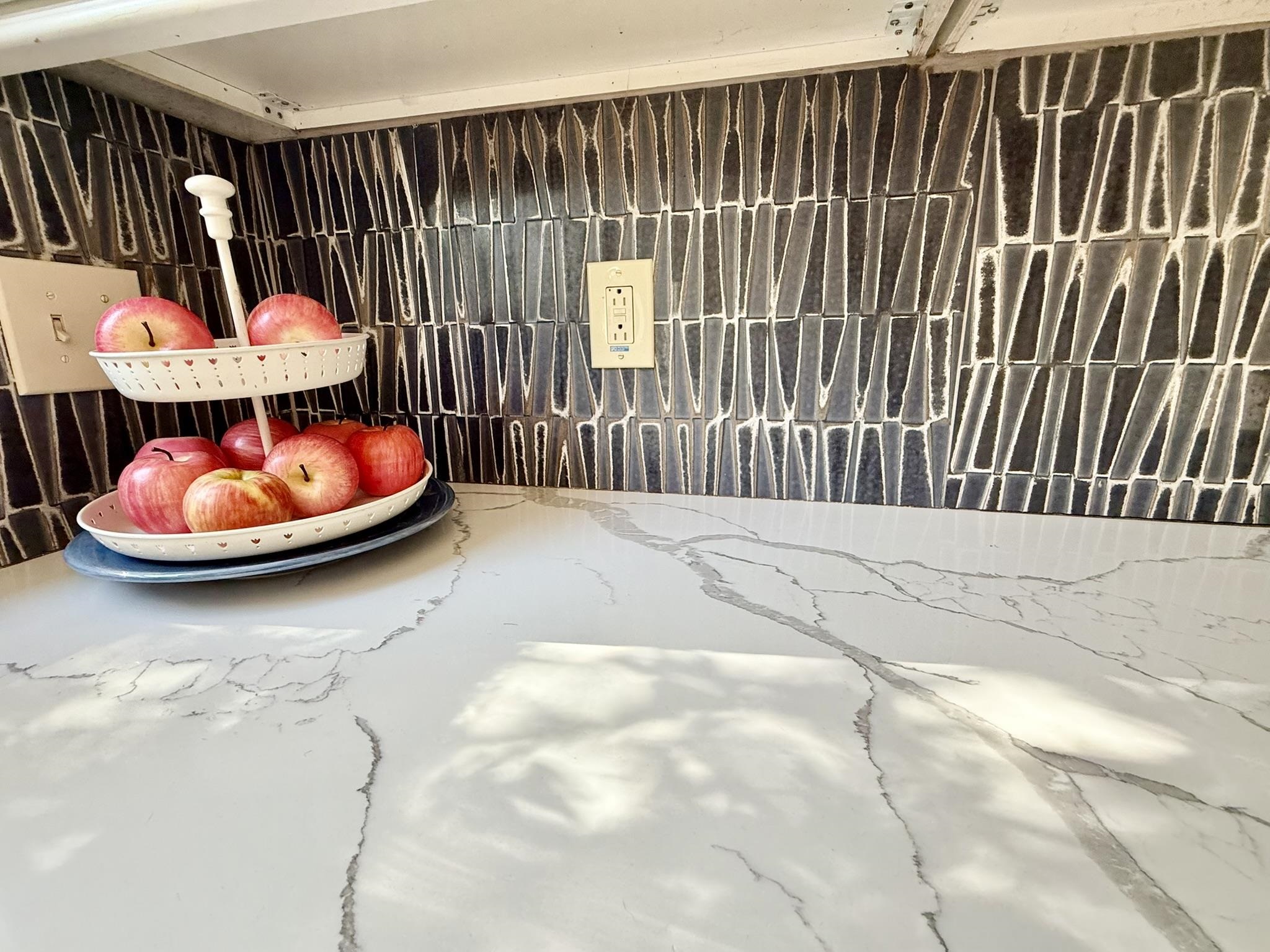 Homes for sale in Rochester Hills, MI | 386 Dalton Dr, Rochester Hills, MI 48307 | MLS# 50191271