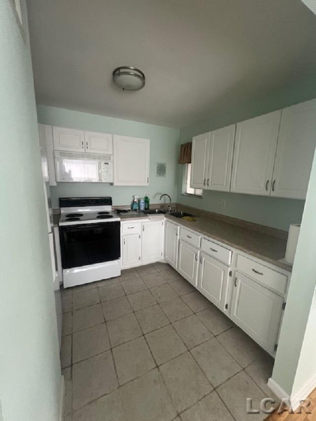 Homes for sale in Adrian, MI | 770 Lakeshire Trl #201 West, Adrian, MI 49221 | MLS# 50191351