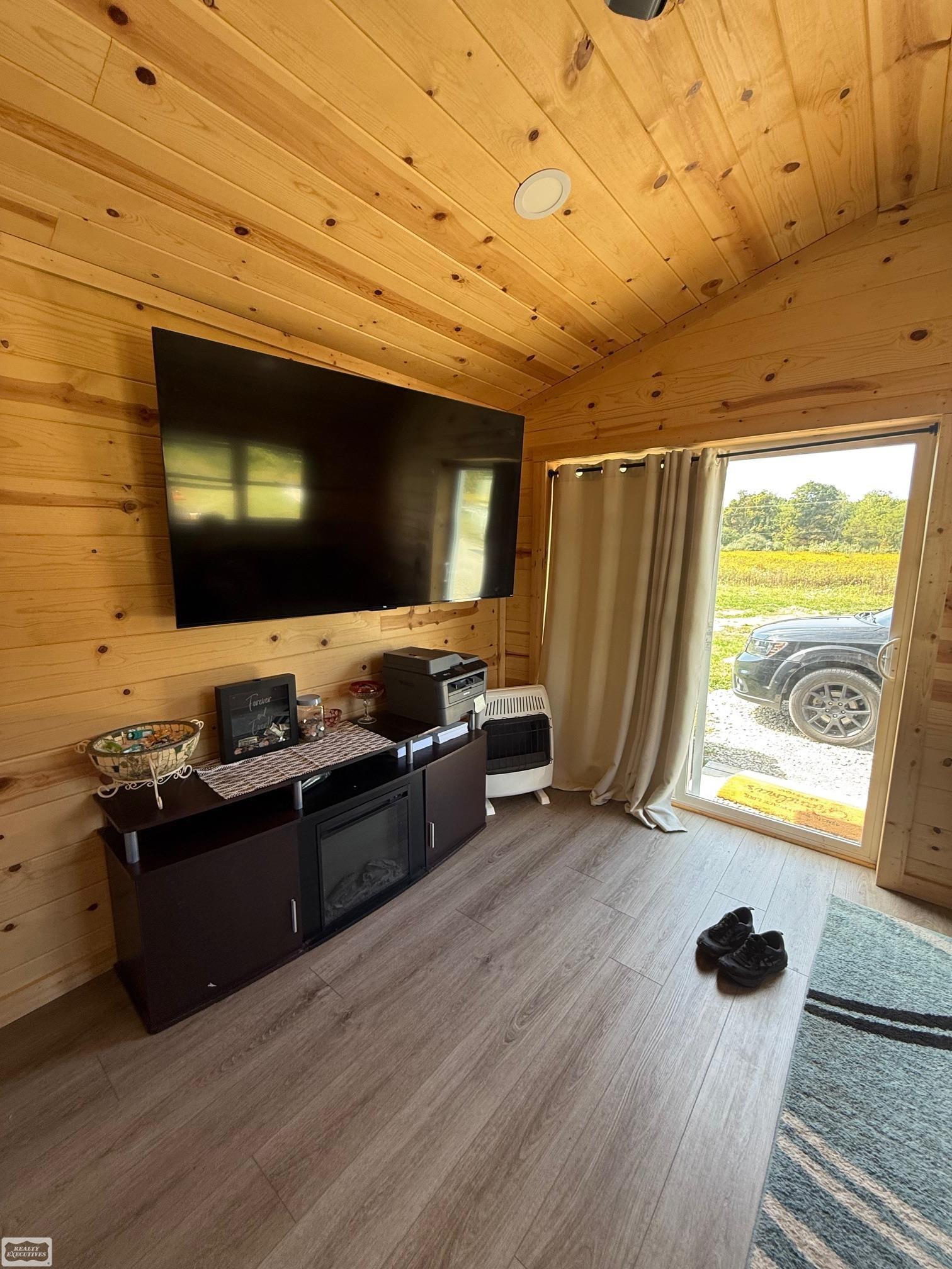 Homes for sale in Kimball, MI | 1900 Burns Rd Rd, Kimball, MI 48074 | MLS# 50191528