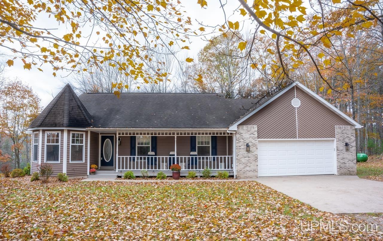 Homes for sale in Iron Mountain, MI | W8078 Collins Rd, Iron Mountain, MI 49801 | MLS# 50191748