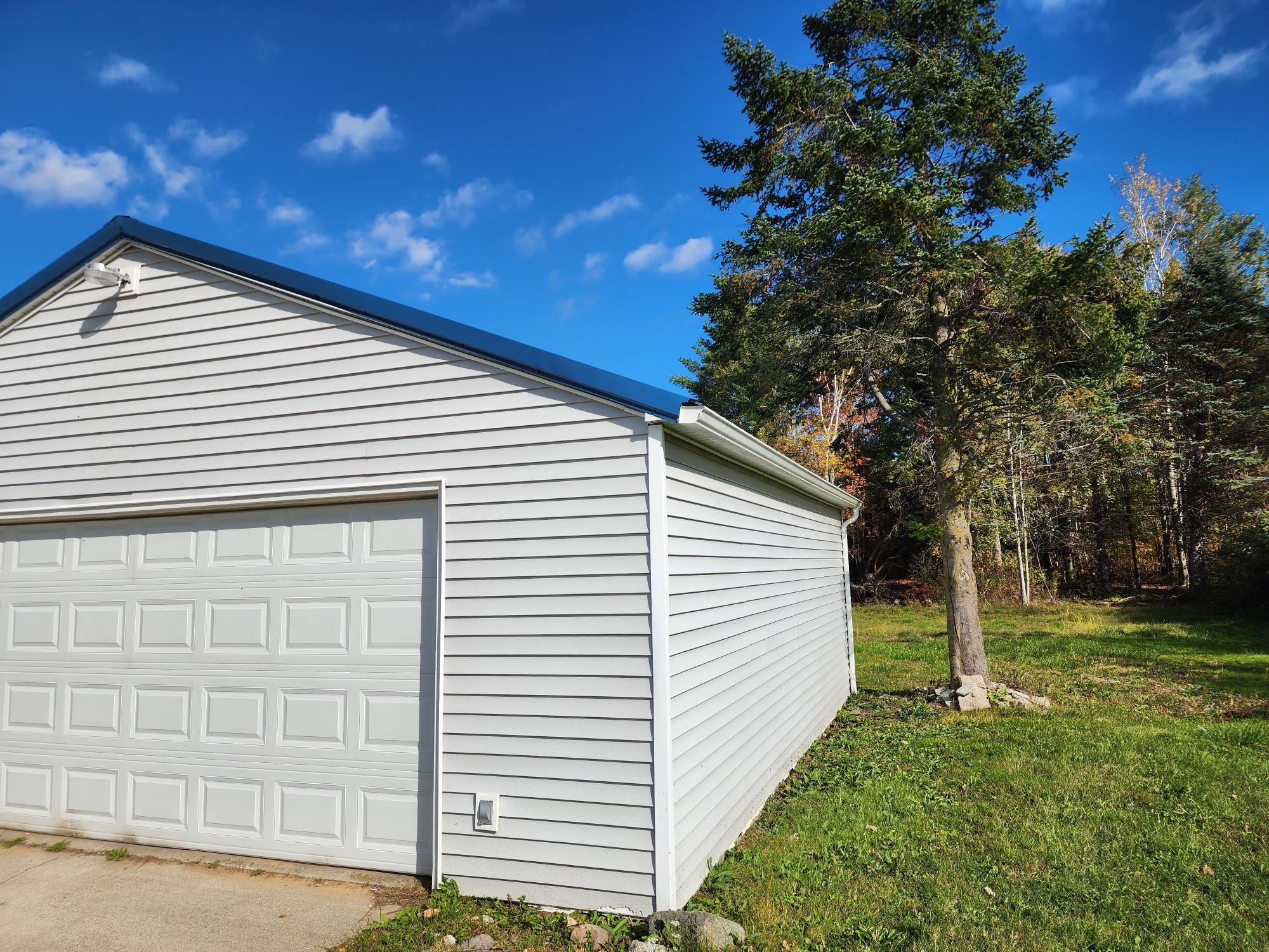 Homes for sale in Pinconning, MI | 4154 N Mackinaw Rd, Pinconning, MI 48650 | MLS# 50191804