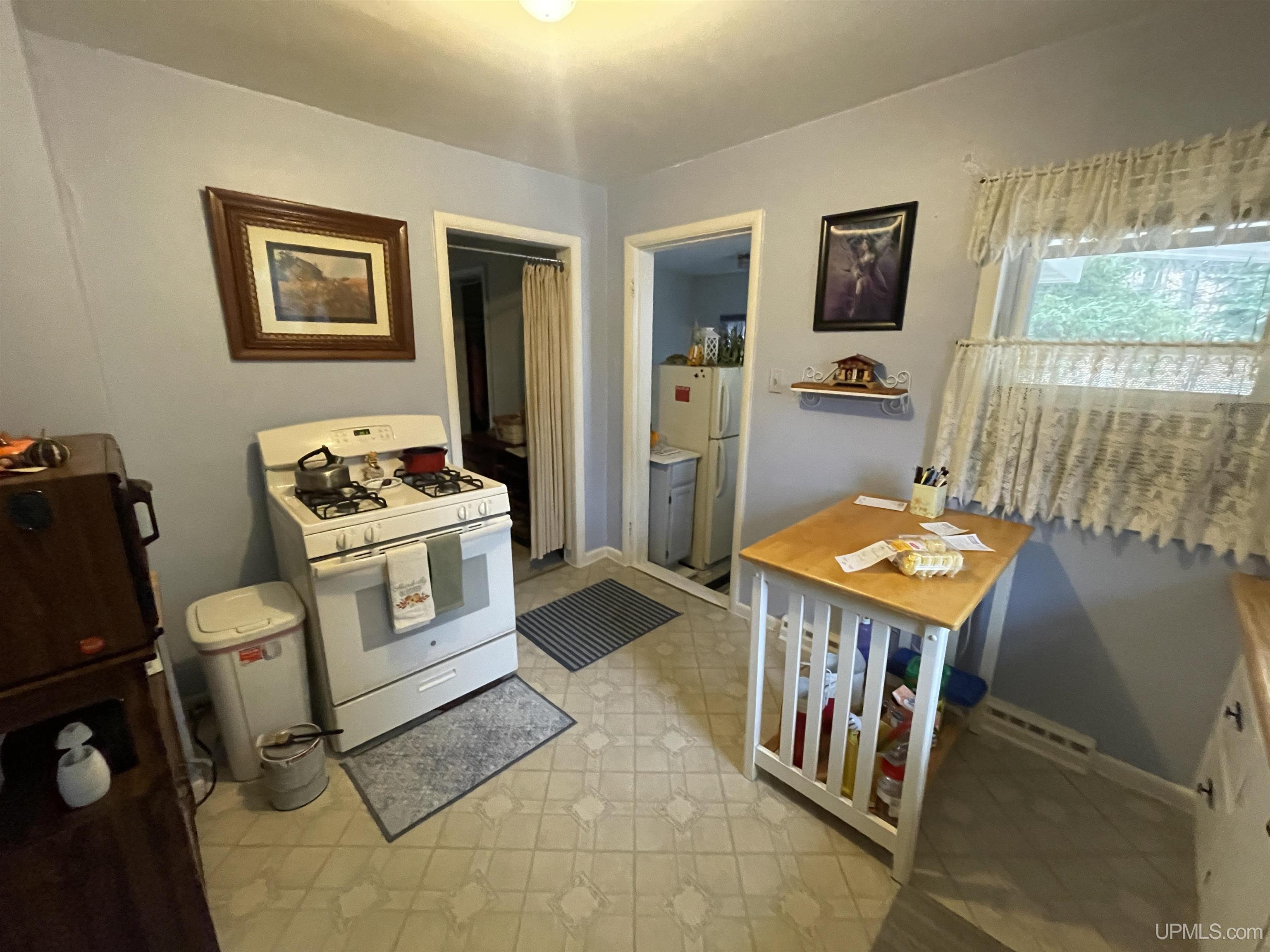 Homes for sale in Niagara C Wi, WI | 708 Roosevelt Rd, Niagara C Wi, WI 54151 | MLS# 50191822