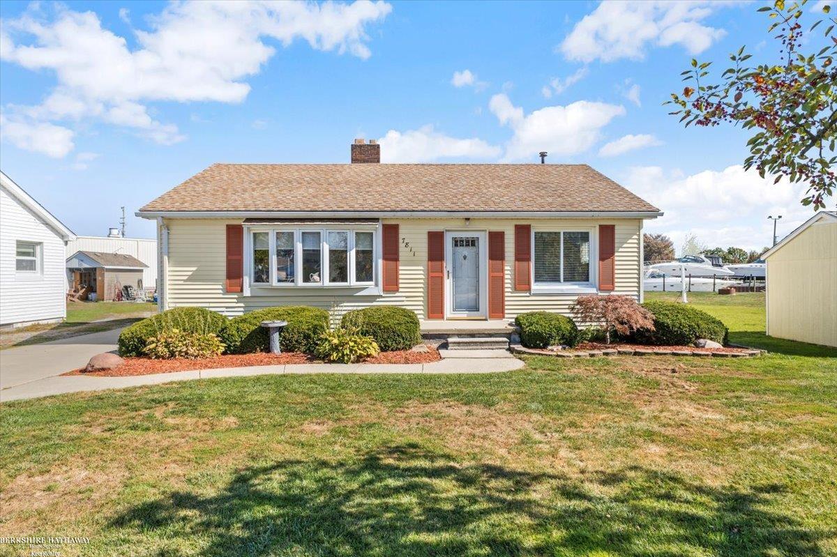 Homes for sale in Fair Haven, MI | 7811 Alexandria Dr, Fair Haven, MI 48023 | MLS# 50191864