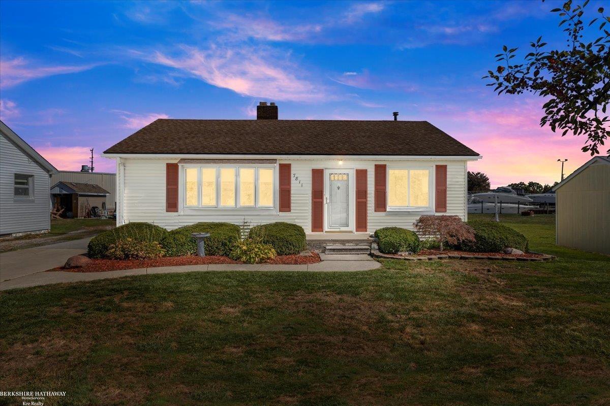 Homes for sale in Fair Haven, MI | 7811 Alexandria Dr, Fair Haven, MI 48023 | MLS# 50191864