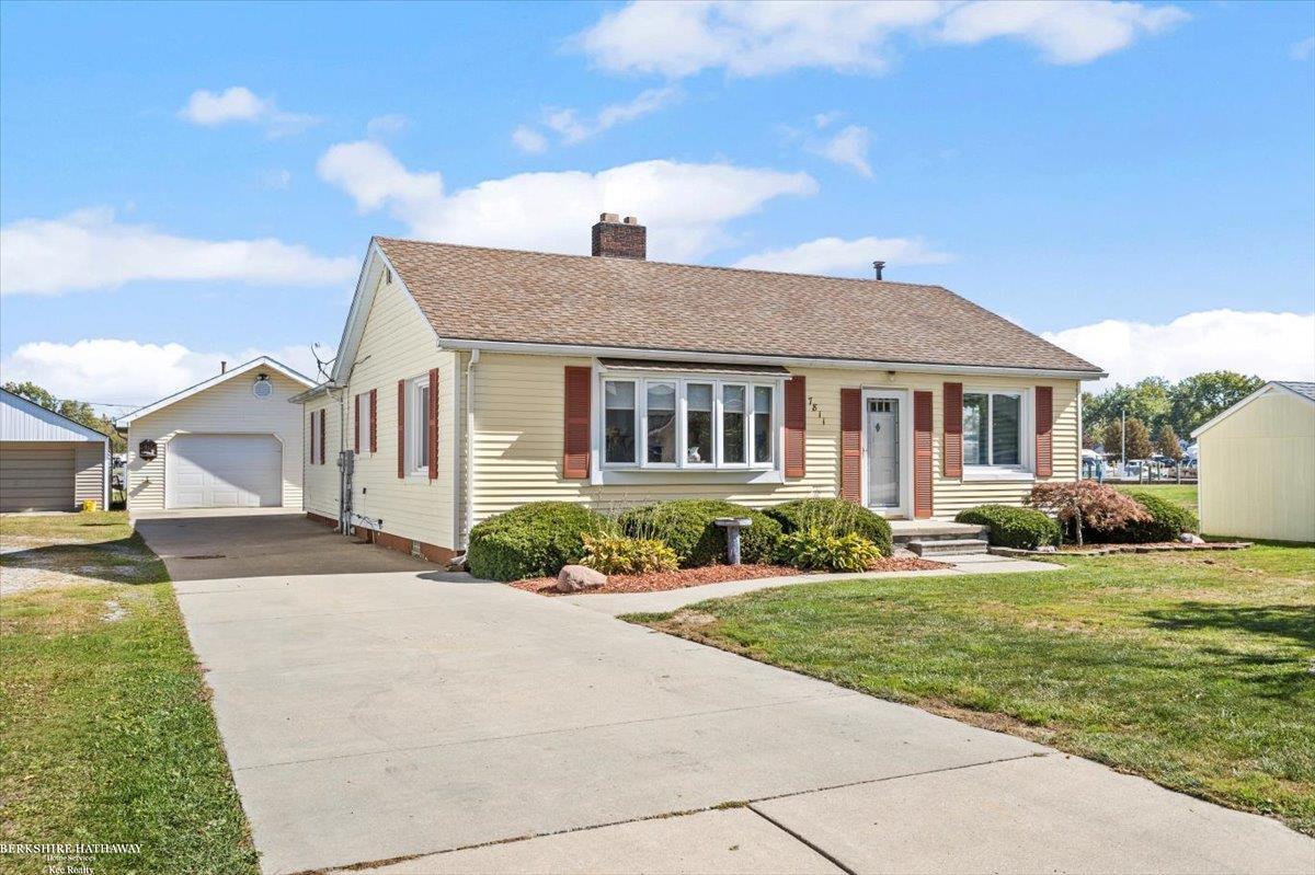 Homes for sale in Fair Haven, MI | 7811 Alexandria Dr, Fair Haven, MI 48023 | MLS# 50191864