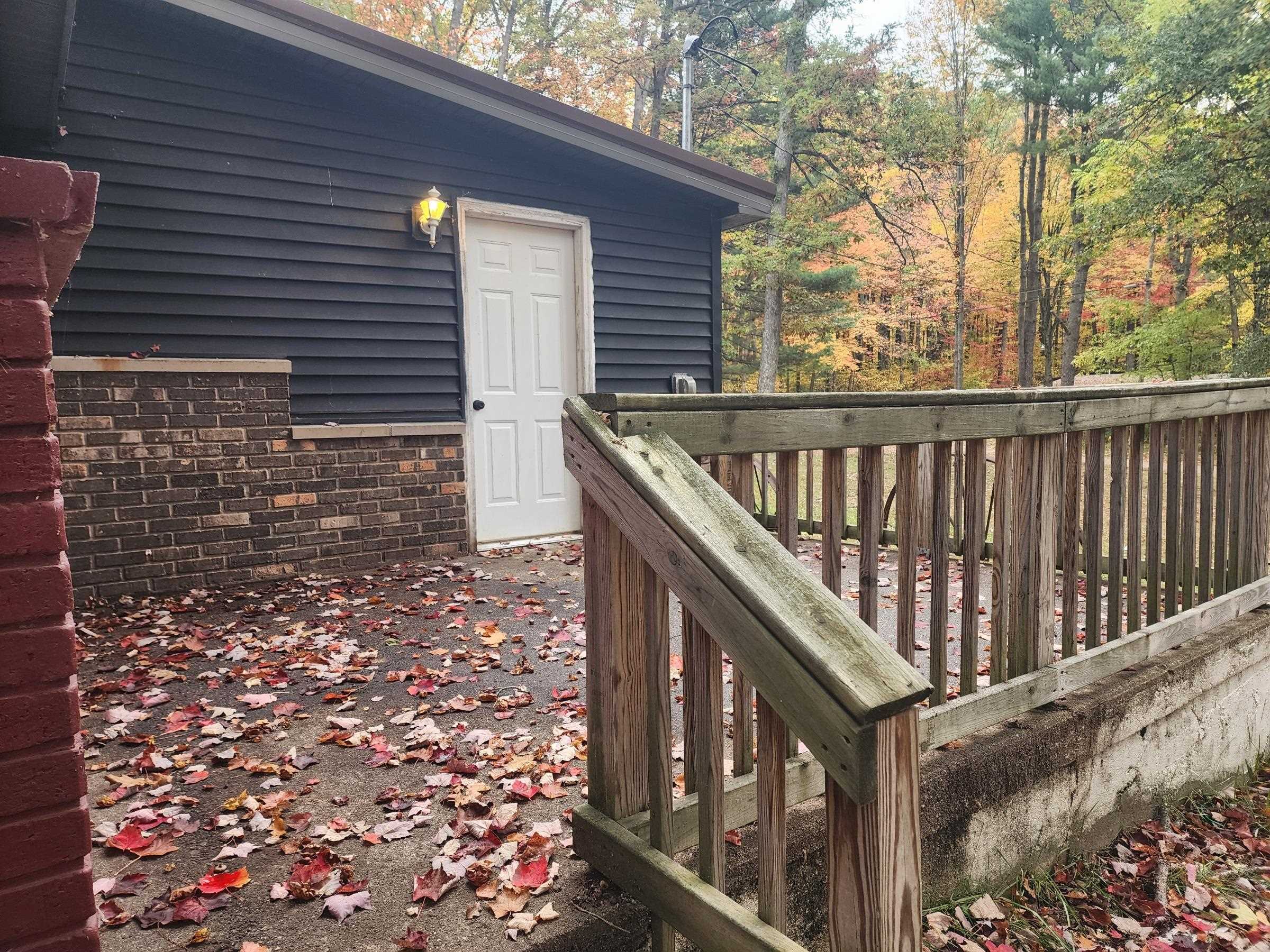 Homes for sale in Harrison, MI | 4813 Poplar Dr, Harrison, MI 48625 | MLS# 50191927