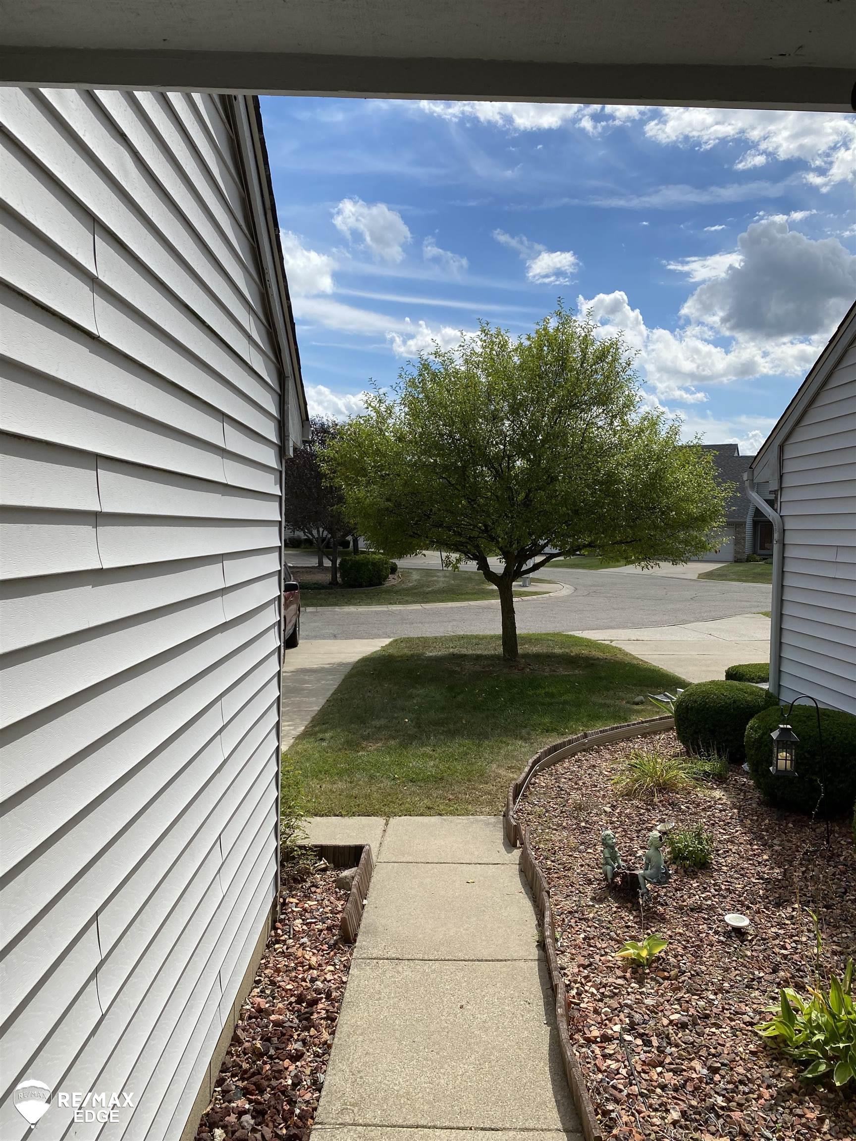 Homes for sale in Grand Blanc, MI | 5465 Country Rose Cir, Grand Blanc, MI 48439 | MLS# 50191932