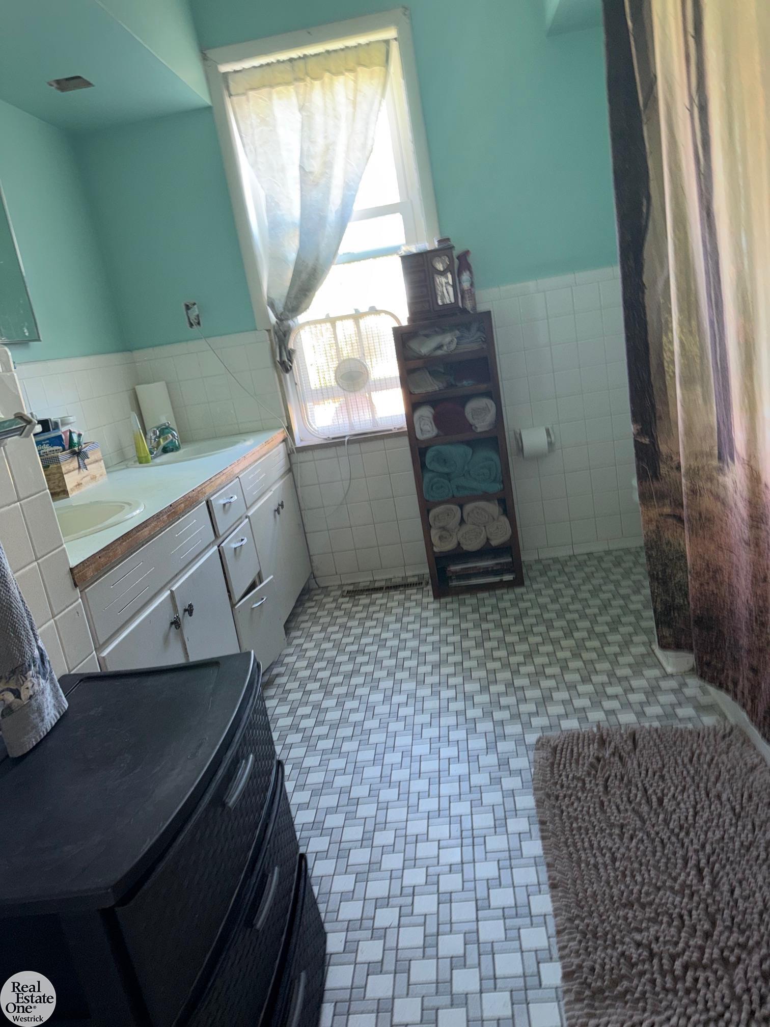 Homes for sale in Cottrellville, MI | 7742 River Rd, Cottrellville, MI 48039 | MLS# 50191971