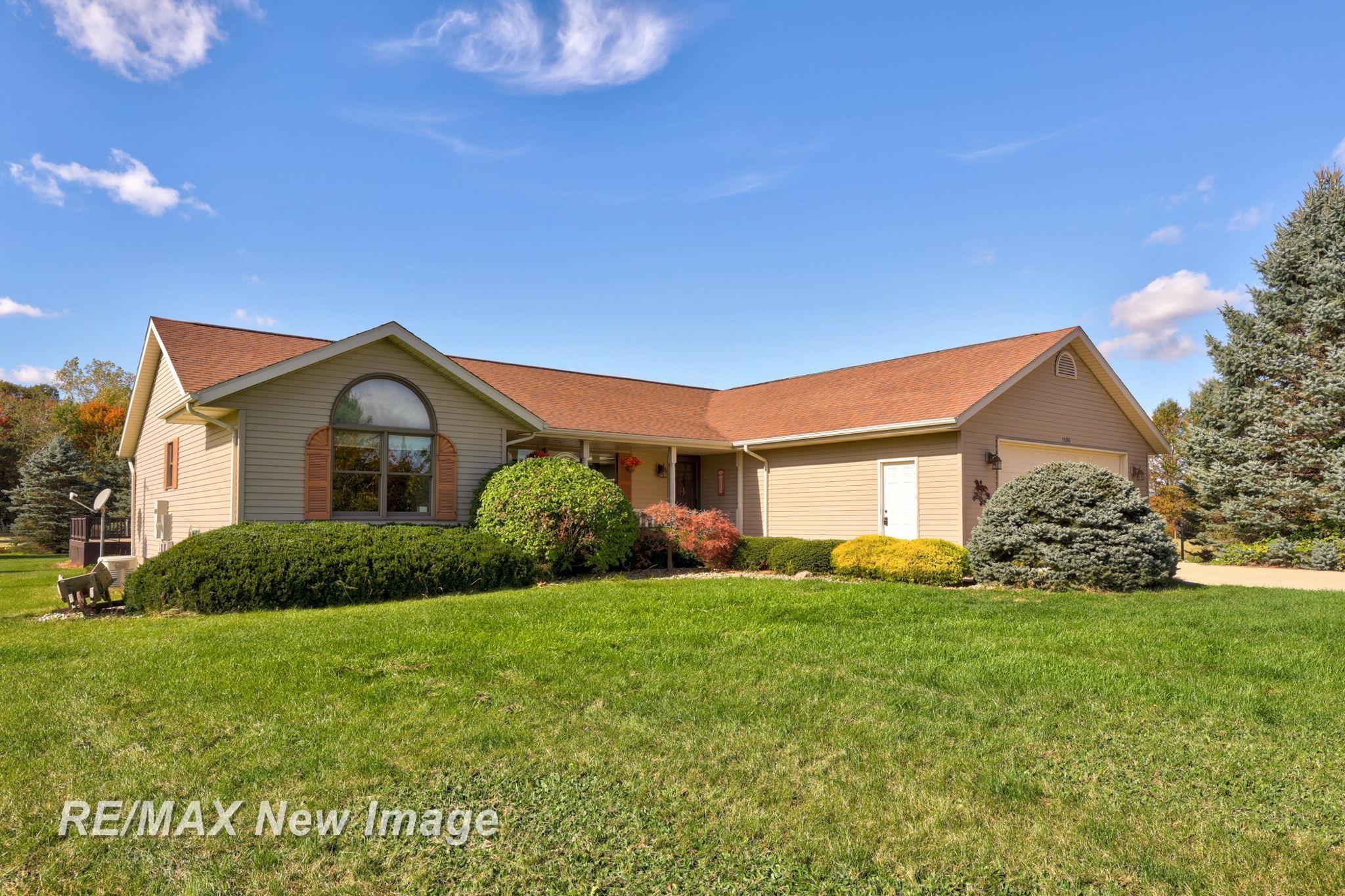 Homes for sale in Montrose, MI | 13886 Litchfield Rd, Montrose, MI 48457 | MLS# 50192015