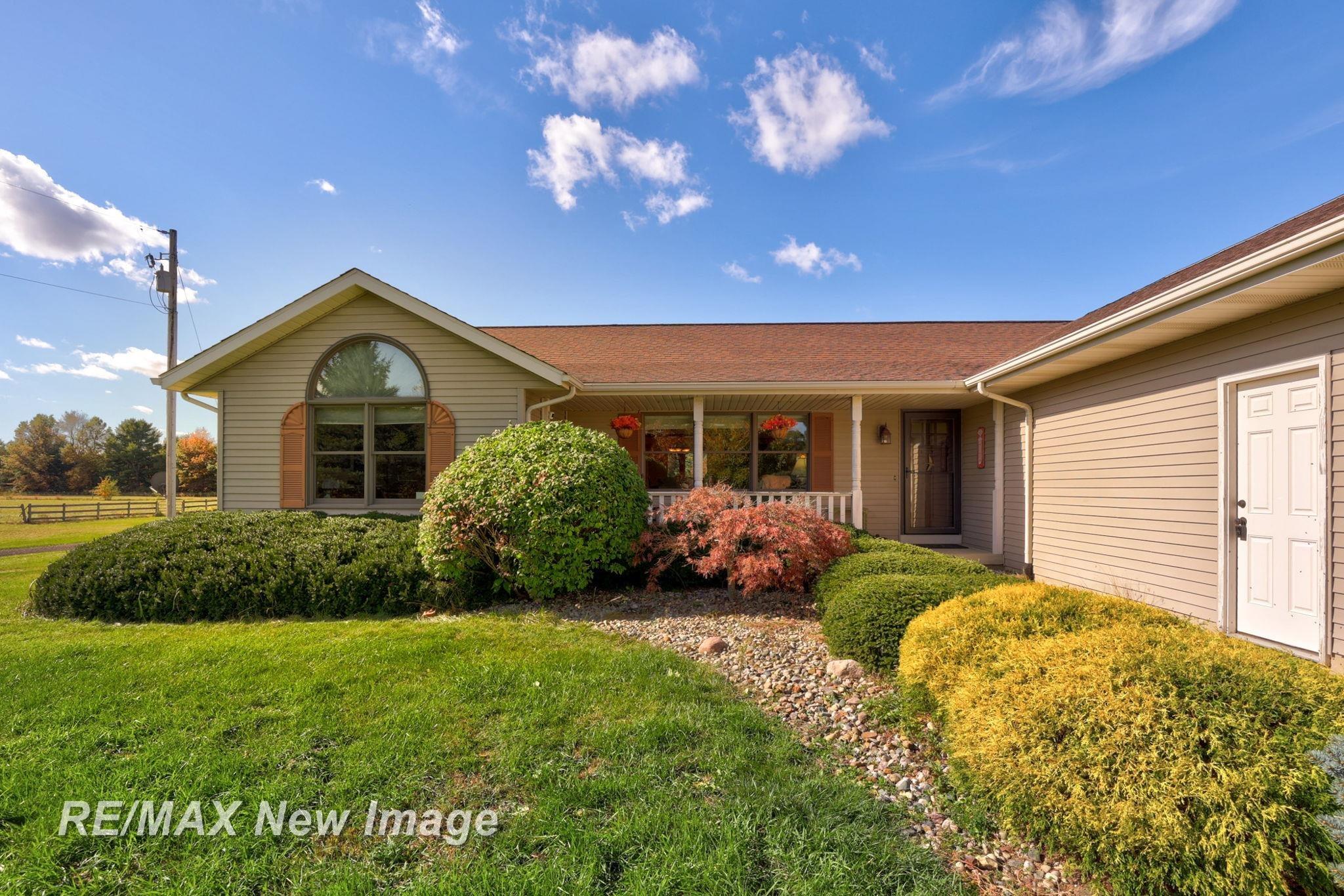 Homes for sale in Montrose, MI | 13886 Litchfield Rd, Montrose, MI 48457 | MLS# 50192015