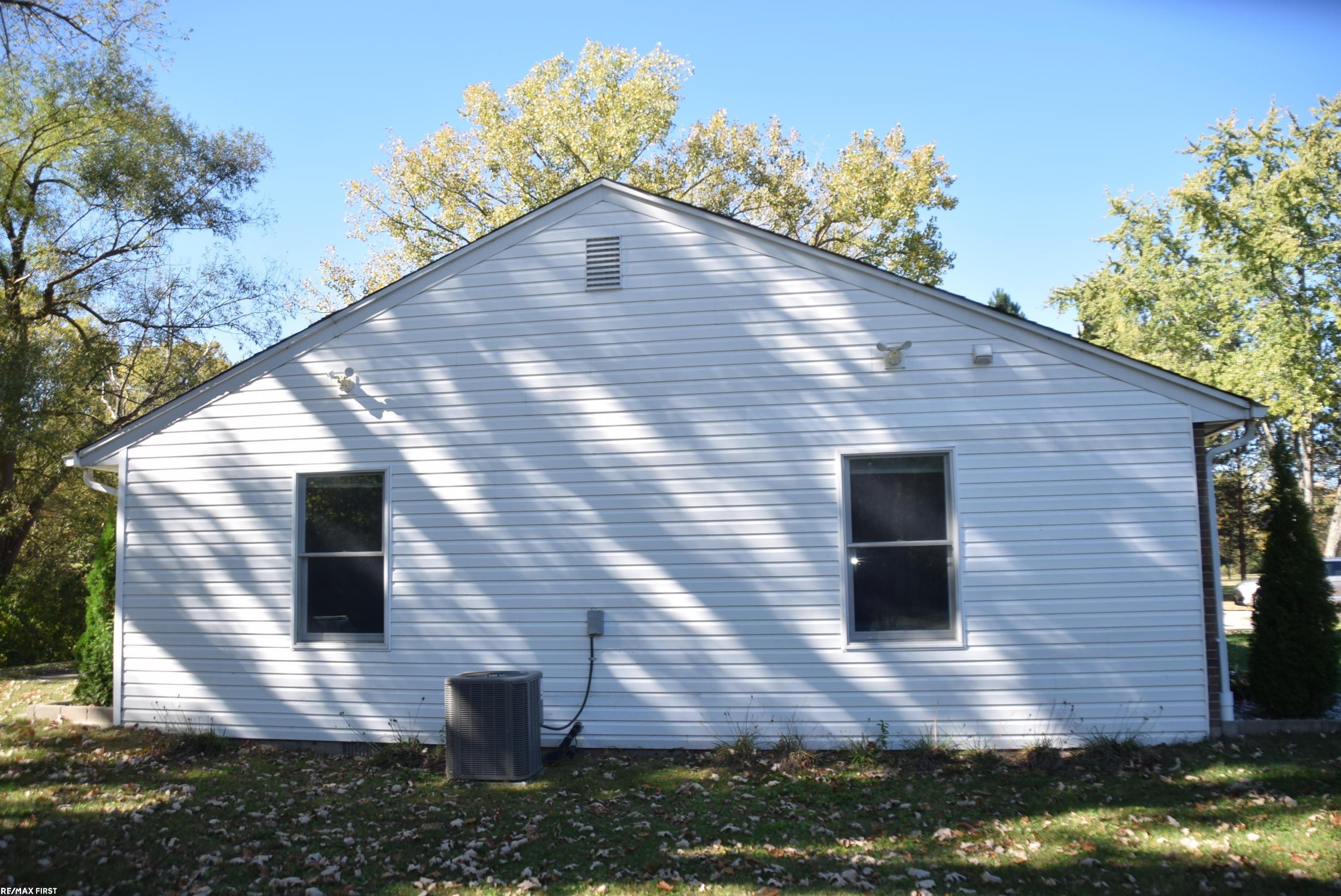 Homes for sale in Clinton Township, MI | 21272 Belleview St, Clinton Township, MI 48036 | MLS# 50192048