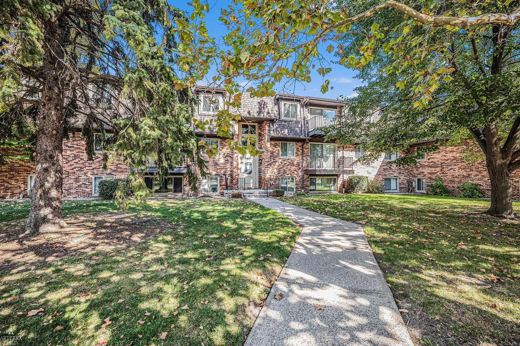 Homes for sale in Saint Clair Shores, MI | 211 Riviera Dr, Saint Clair Shores, MI 48080 | MLS# 50192055