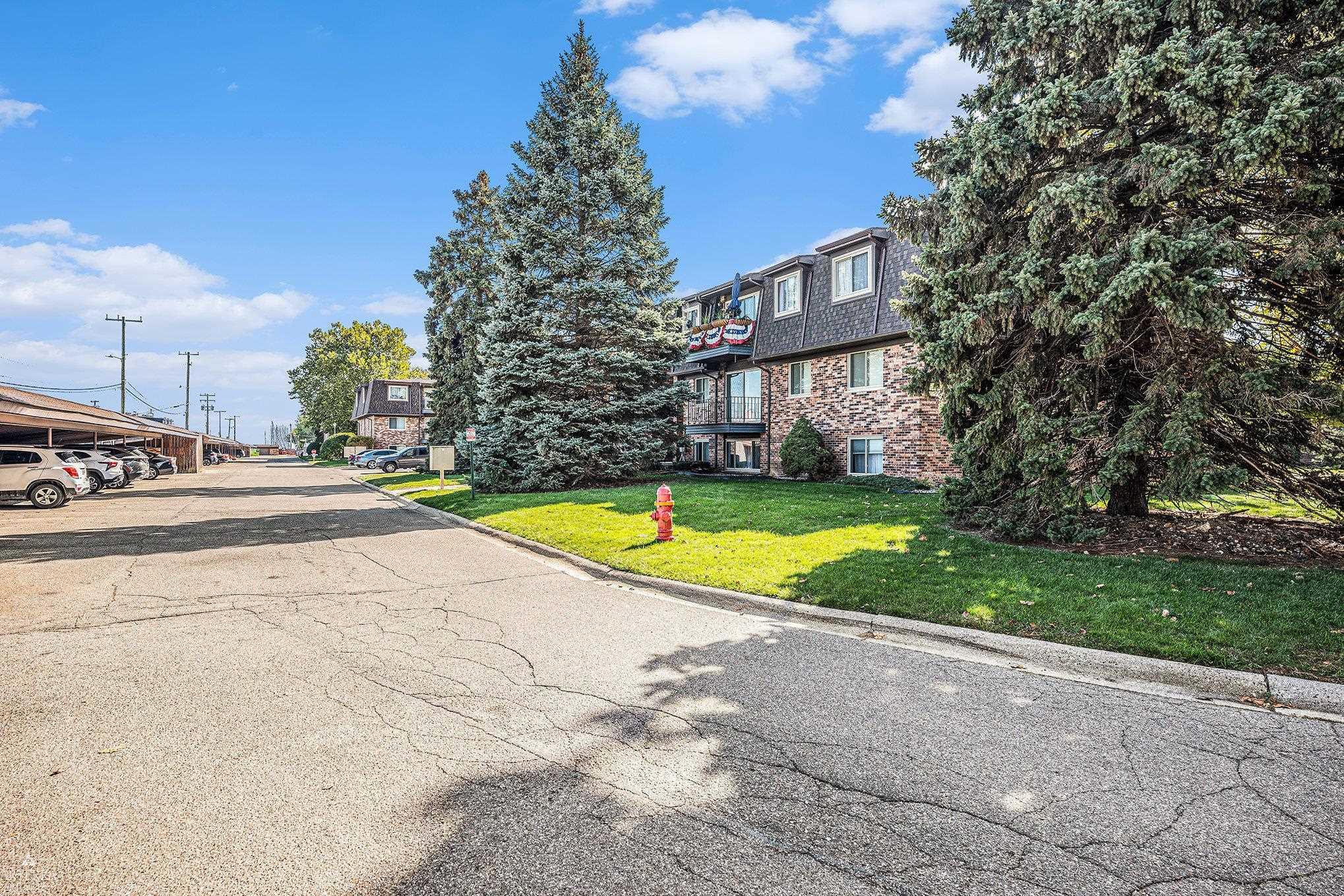 Homes for sale in Saint Clair Shores, MI | 211 Riviera Dr, Saint Clair Shores, MI 48080 | MLS# 50192055