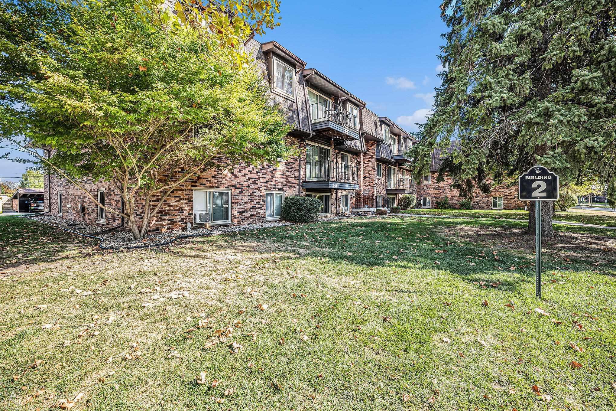 Homes for sale in Saint Clair Shores, MI | 211 Riviera Dr, Saint Clair Shores, MI 48080 | MLS# 50192055