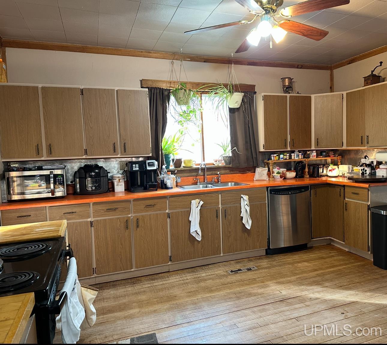 Homes for sale in Wakefield, MI | 210 Brotherton St, Wakefield, MI 49968 | MLS# 50192116