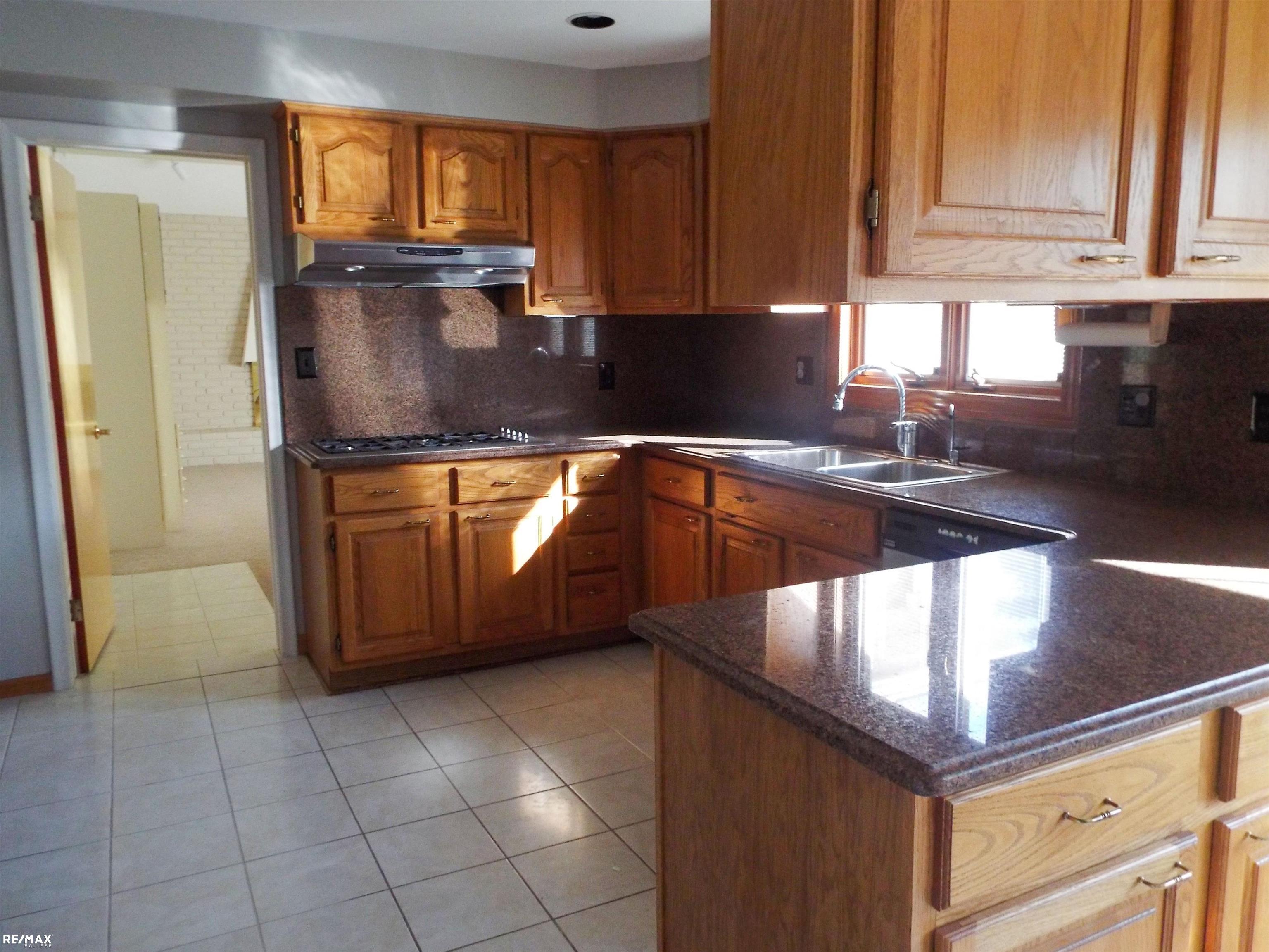 Homes for sale in Bloomfield Twp, MI | 5008 Kings Gate Way St, Bloomfield Twp, MI 48302 | MLS# 50192194