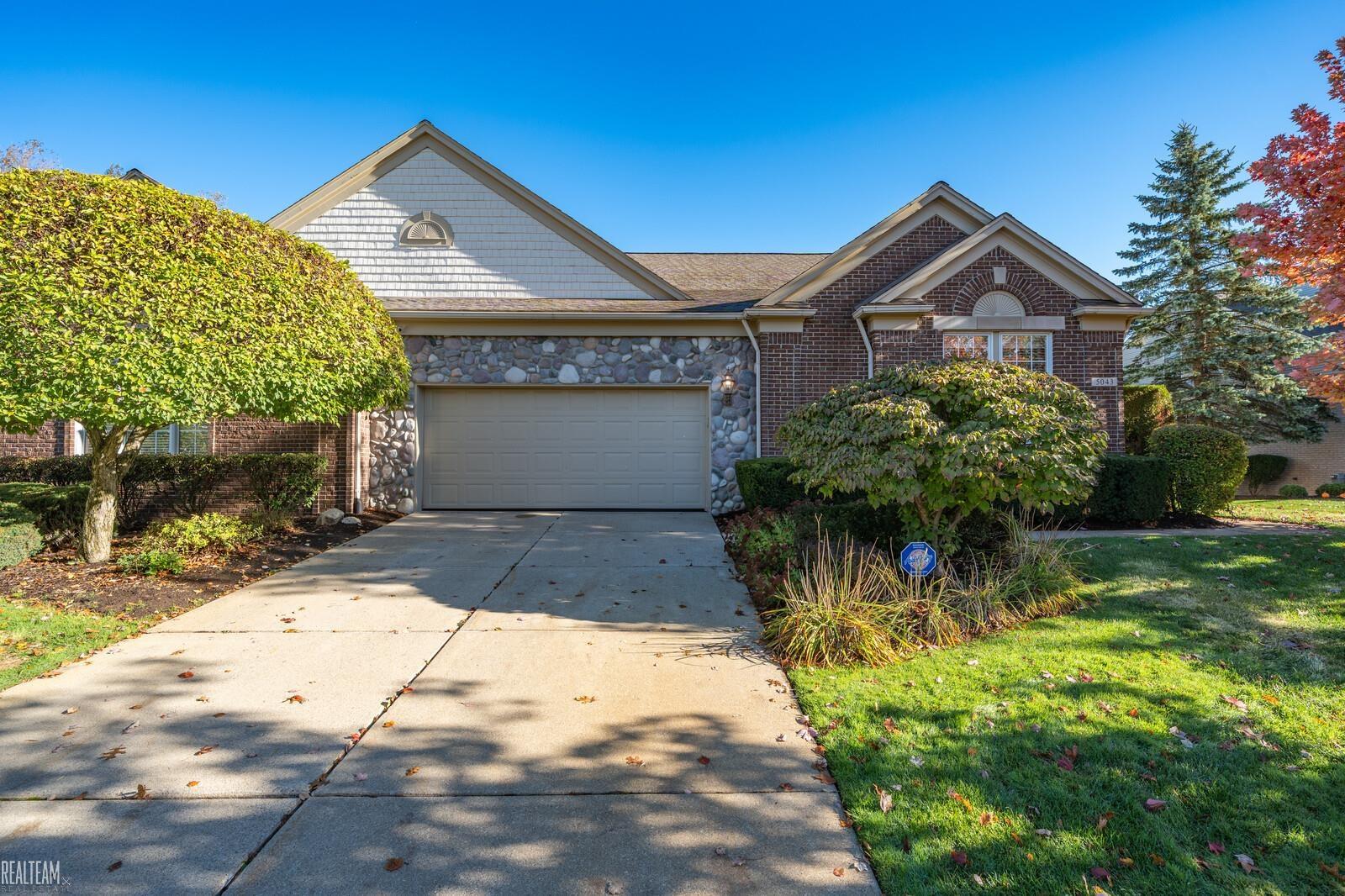 Homes for sale in Rochester, MI | 5043 Belmonte Dr, Rochester, MI 48306 | MLS# 50192211