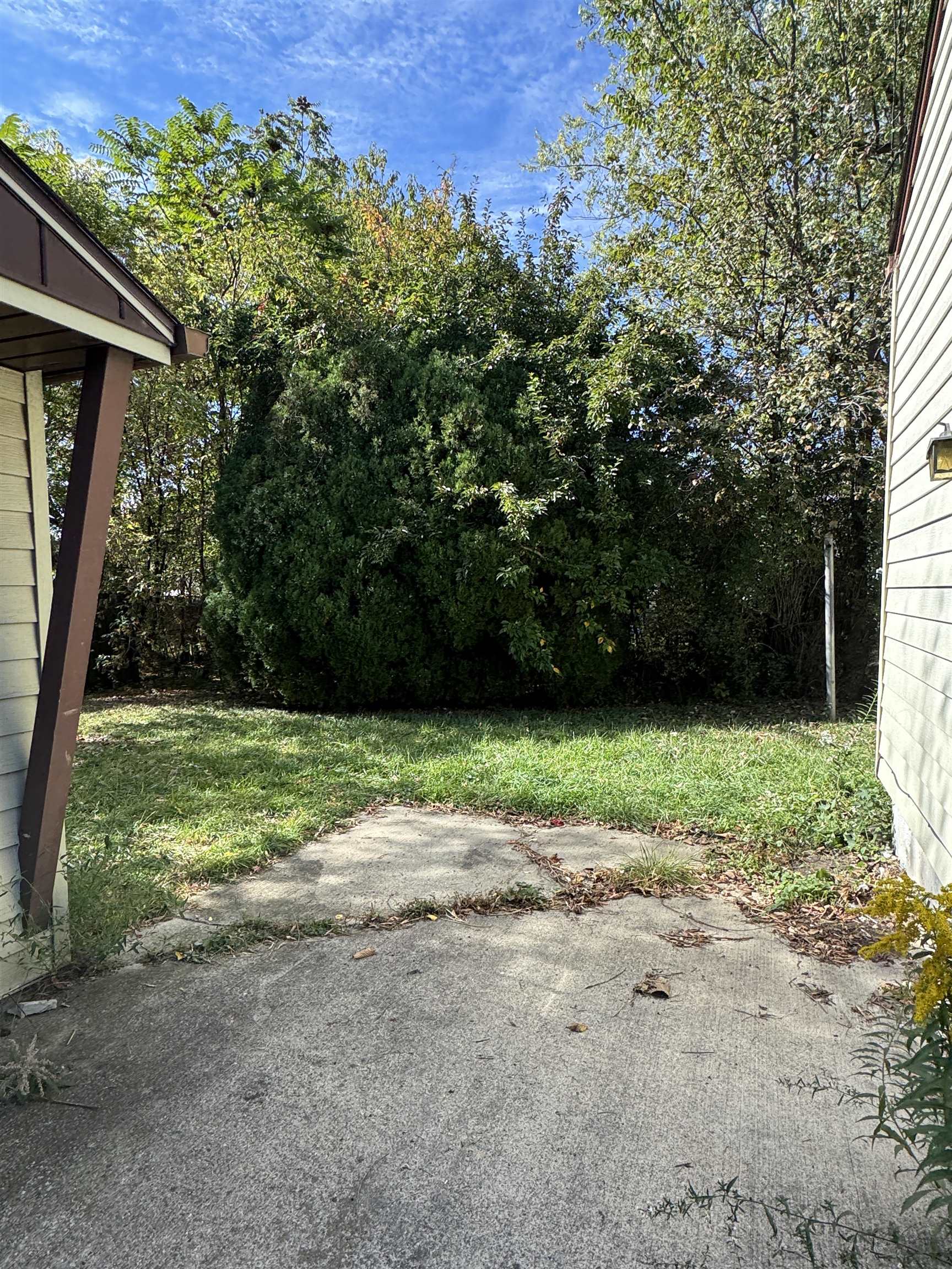 Homes for sale in Flint, MI | 3305 Larchmont St, Flint, MI 48503 | MLS# 50192229