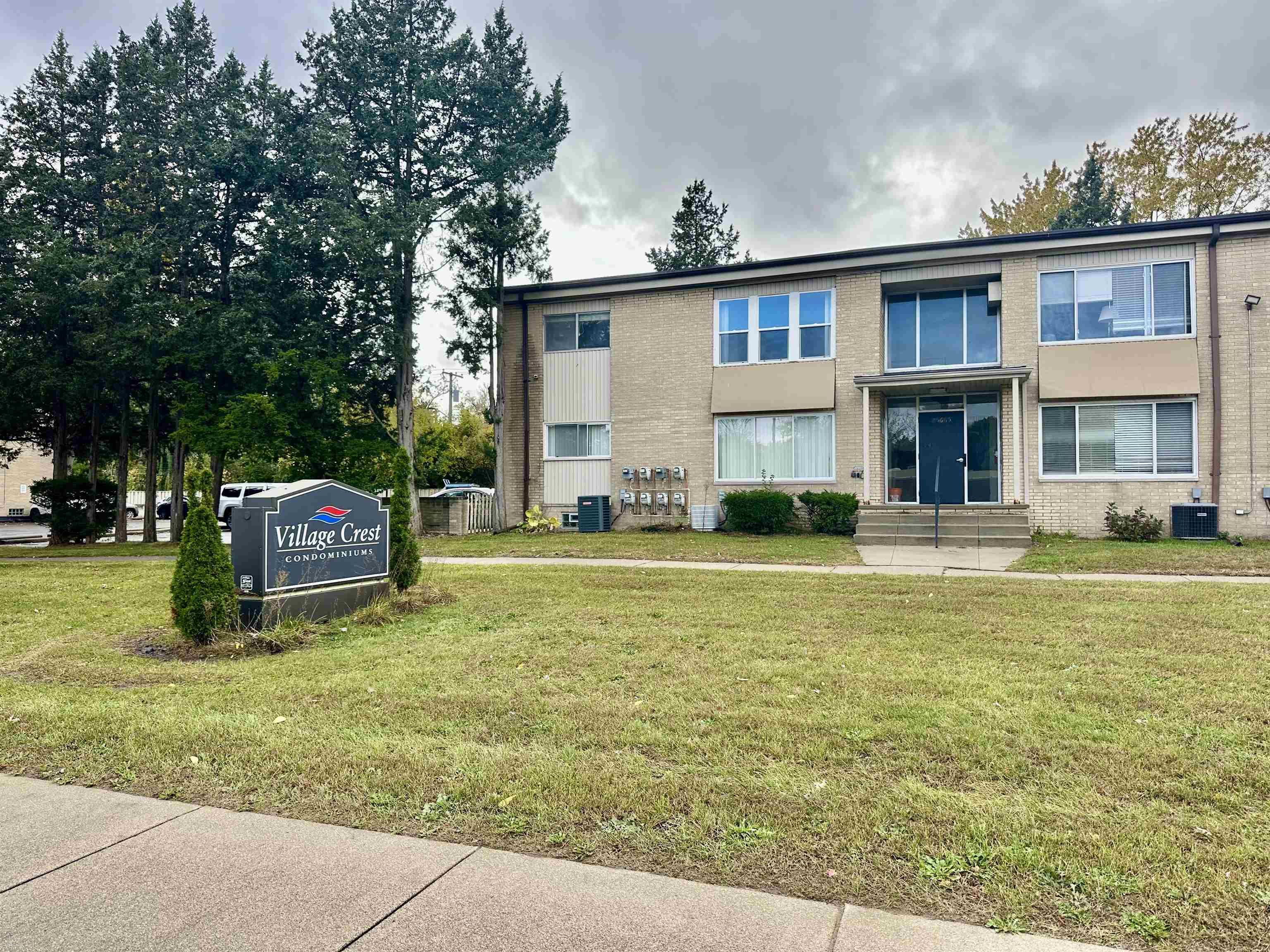 Homes for sale in Southfield, MI | 25665 Lahser Road Road, Southfield, MI 48033 | MLS# 50192300