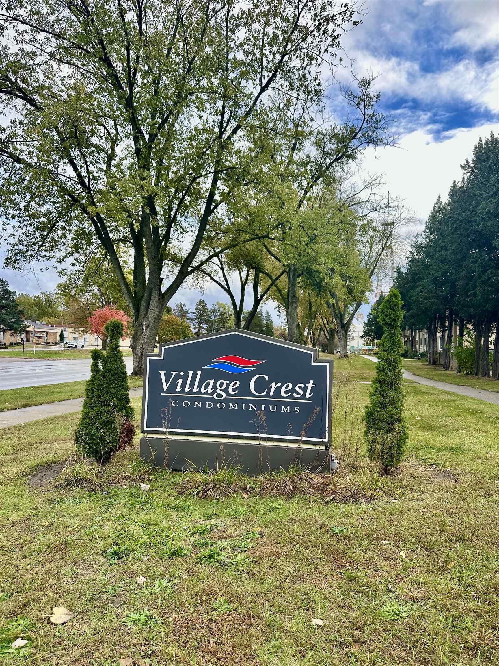 Homes for sale in Southfield, MI | 25665 Lahser Road Road, Southfield, MI 48033 | MLS# 50192300