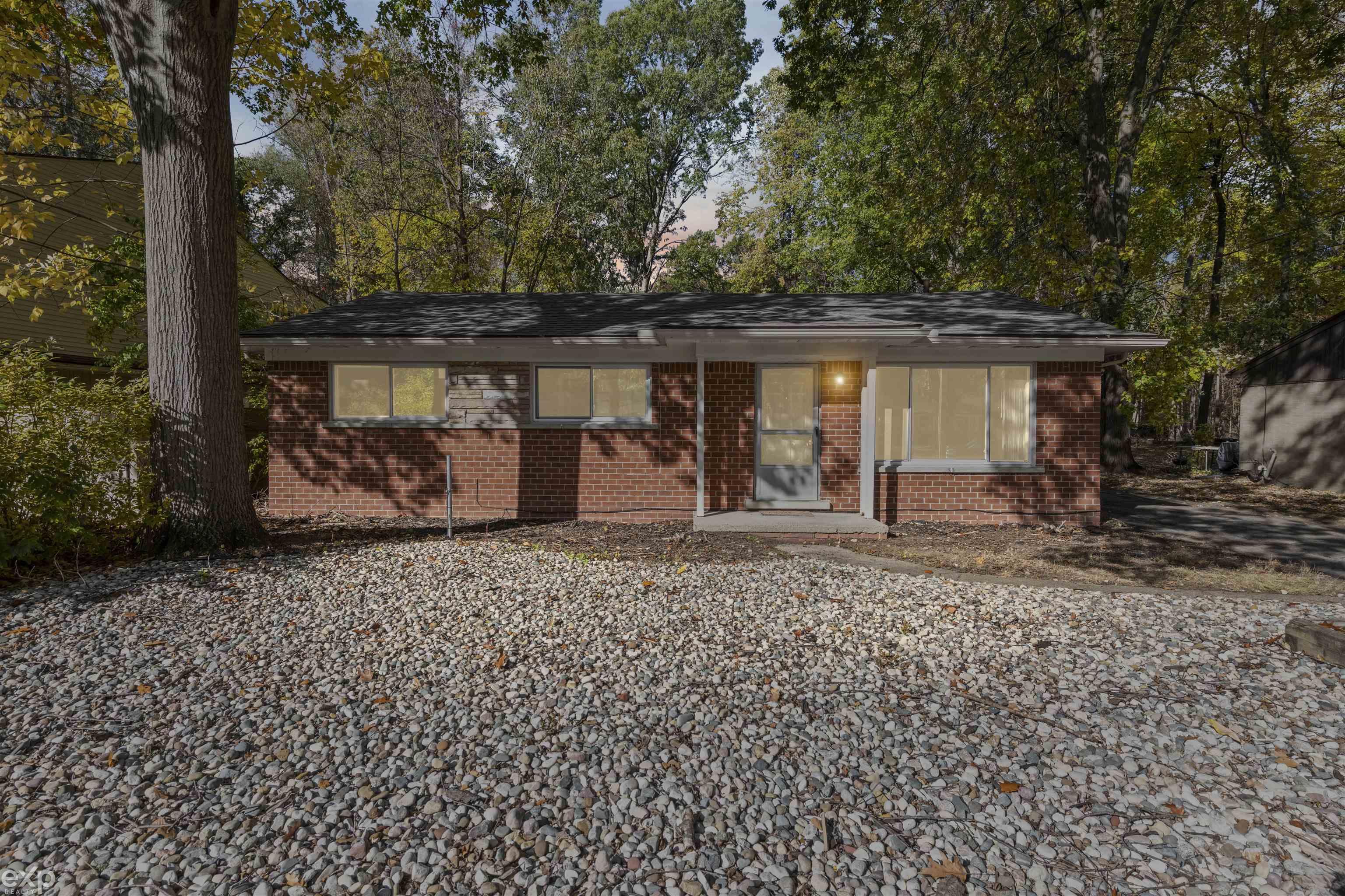 Homes for sale in Southfield, MI | 20582 Woodburn Dr, Southfield, MI 48075 | MLS# 50192308