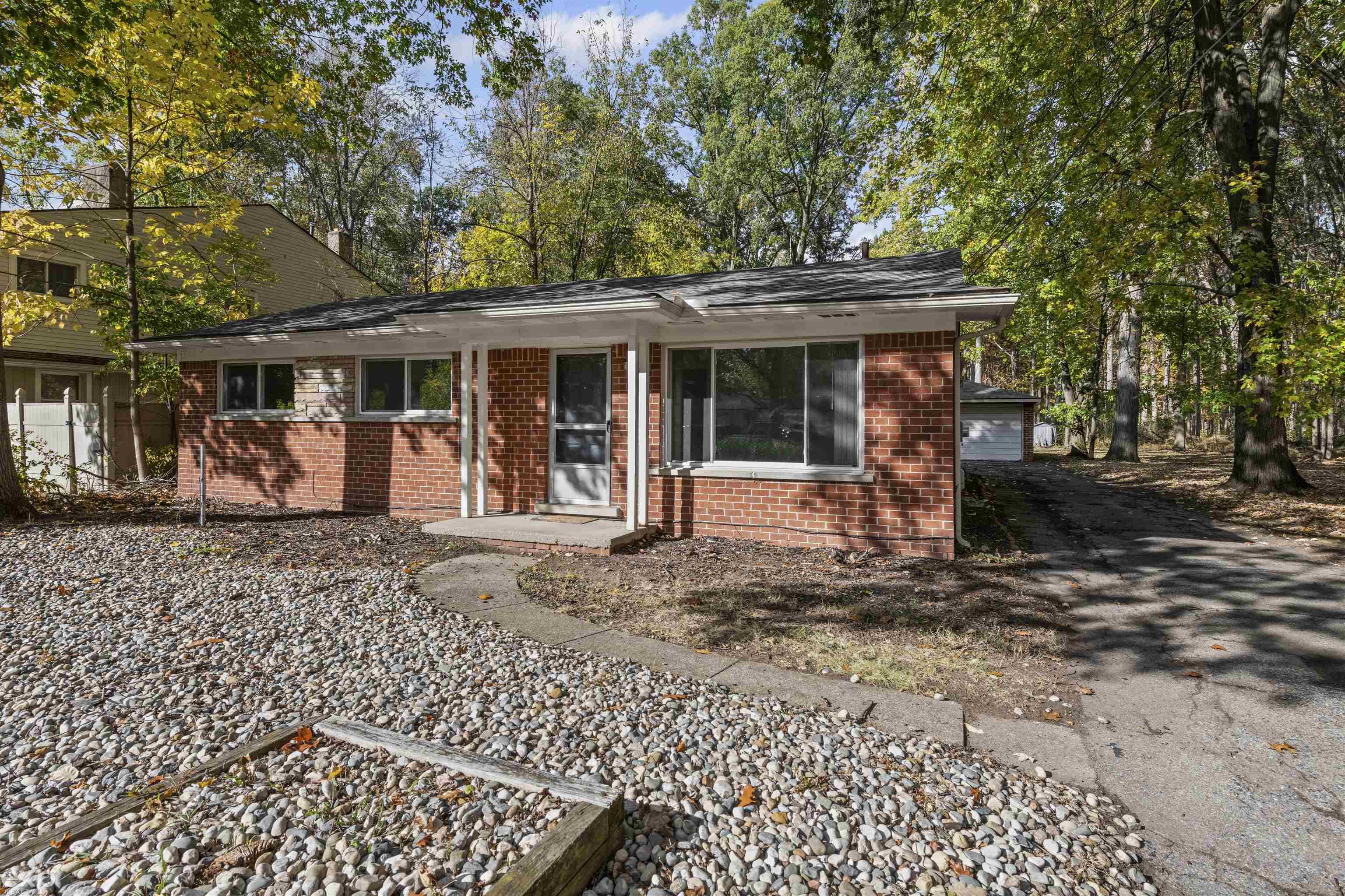 Homes for sale in Southfield, MI | 20582 Woodburn Dr, Southfield, MI 48075 | MLS# 50192308