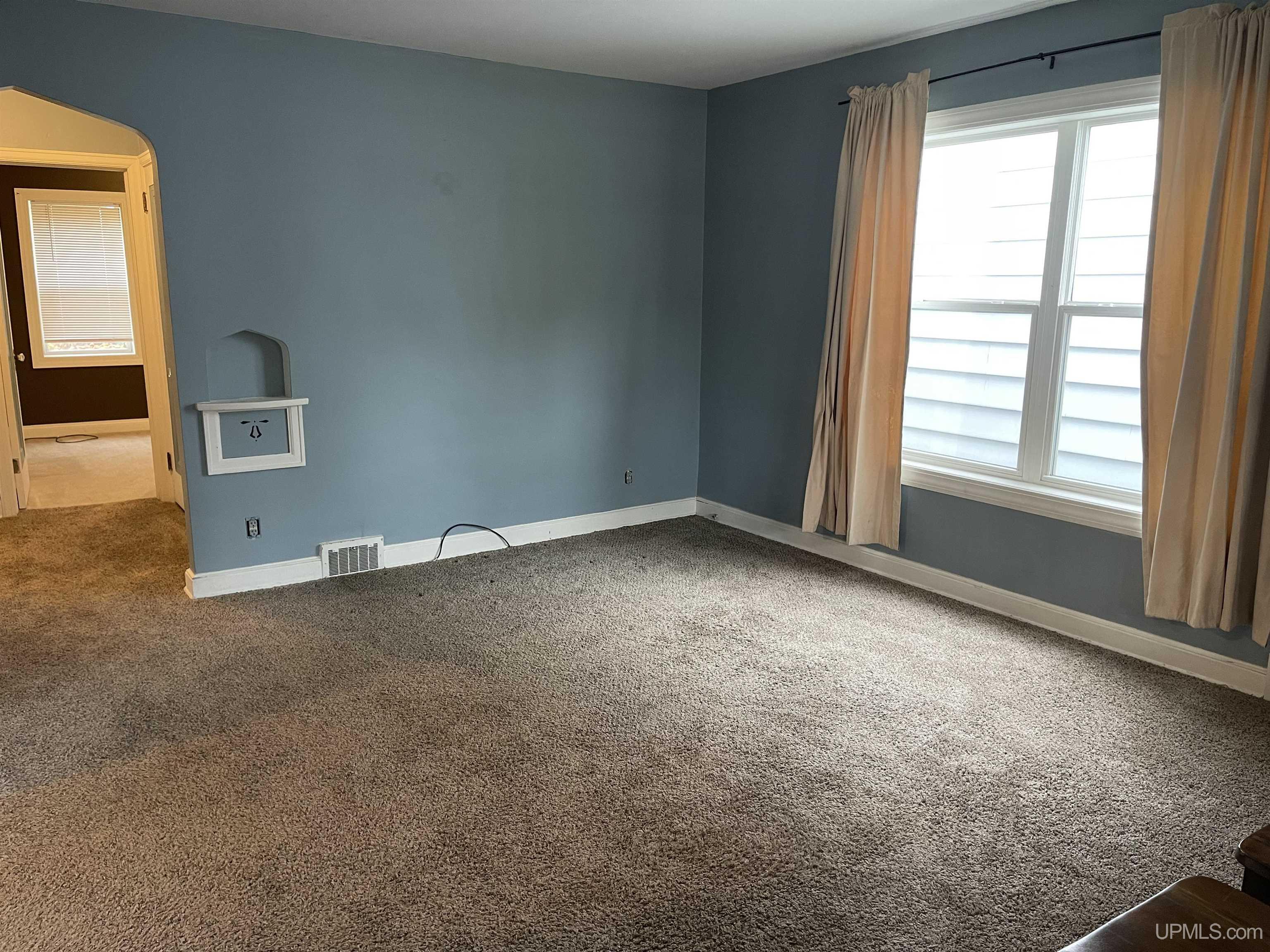 Homes for sale in Ironwood, MI | 224 E Coolidge Ave, Ironwood, MI 49938 | MLS# 50192347