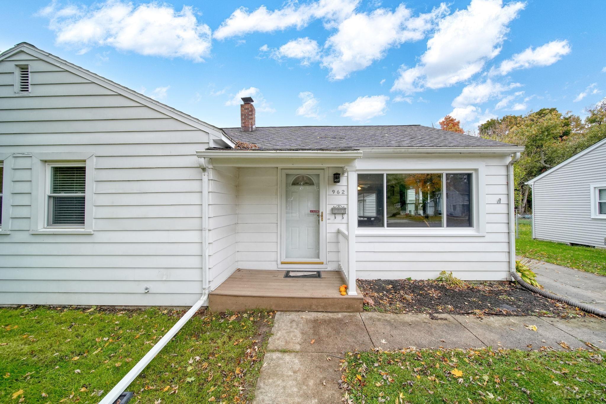 Homes for sale in Adrian, MI | 962 Vine St, Adrian, MI 49221 | MLS# 50192425