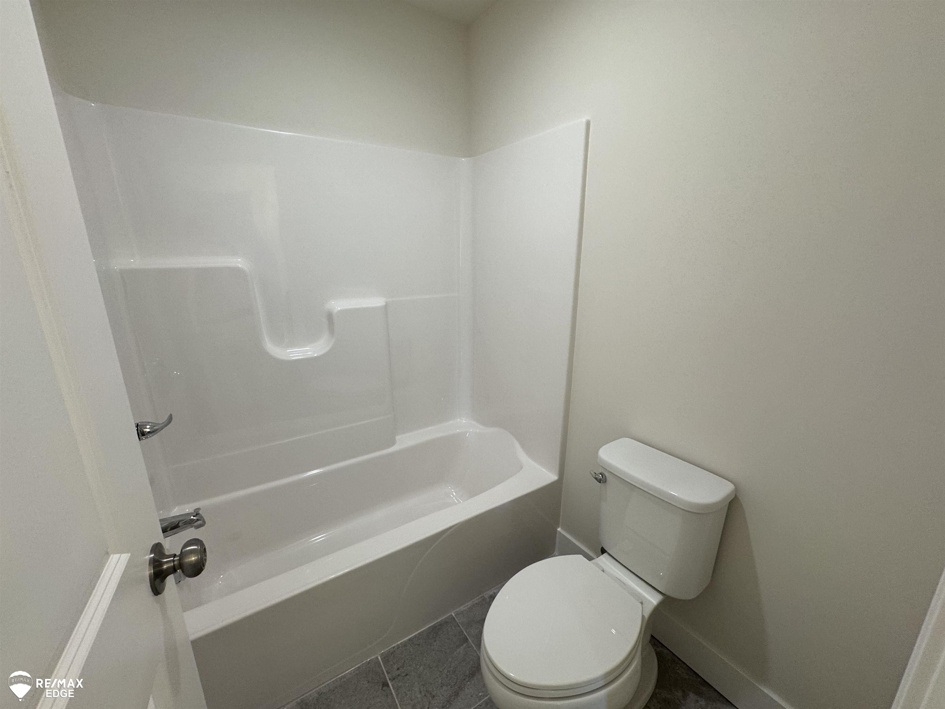 Homes for sale in Grand Blanc, MI | 8092 Peninsula Cir, Grand Blanc, MI 48439 | MLS# 50192529