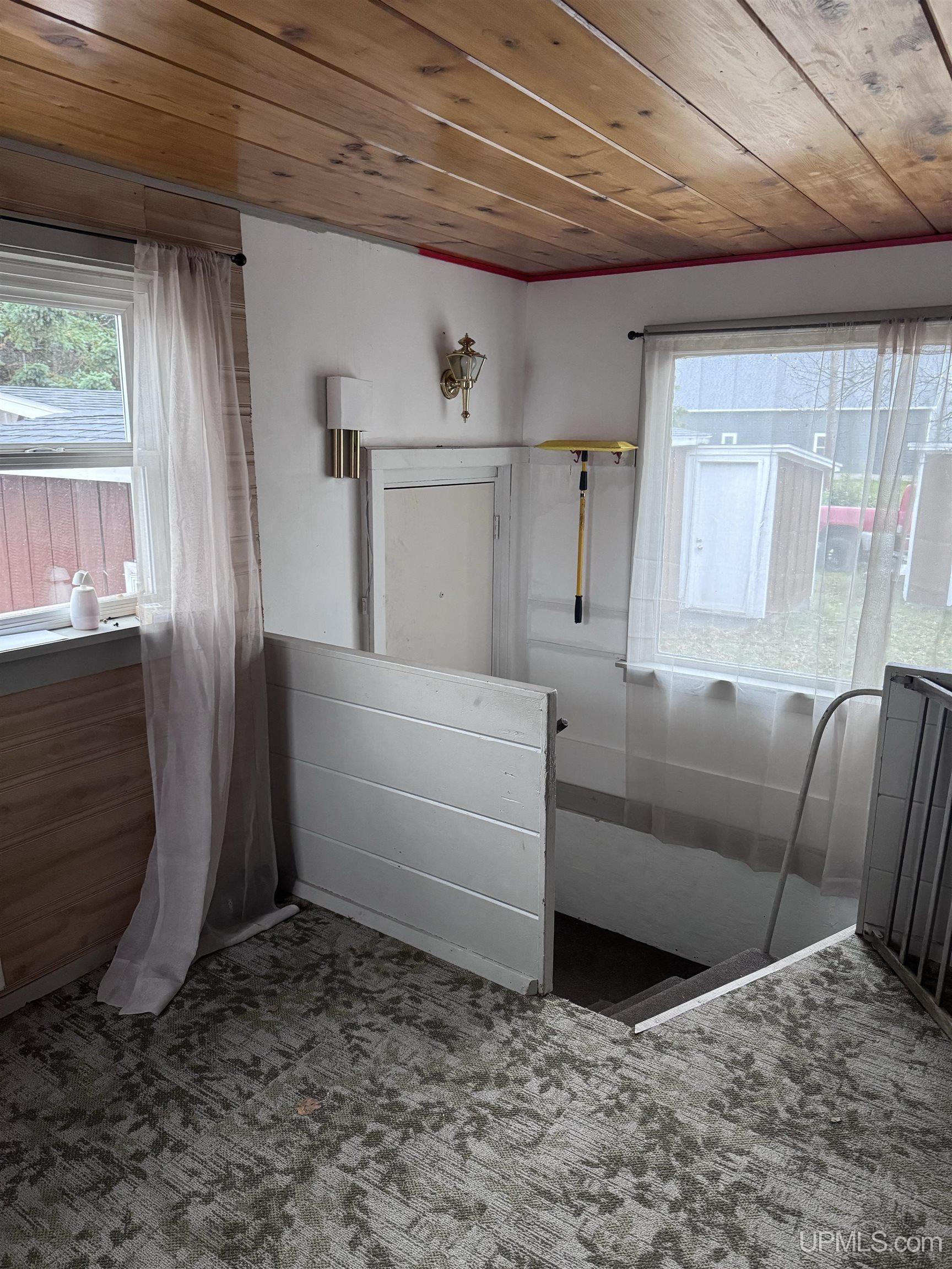 Homes for sale in Calumet, MI | 25829 Lake Linden Ave, Calumet, MI 49913 | MLS# 50192532