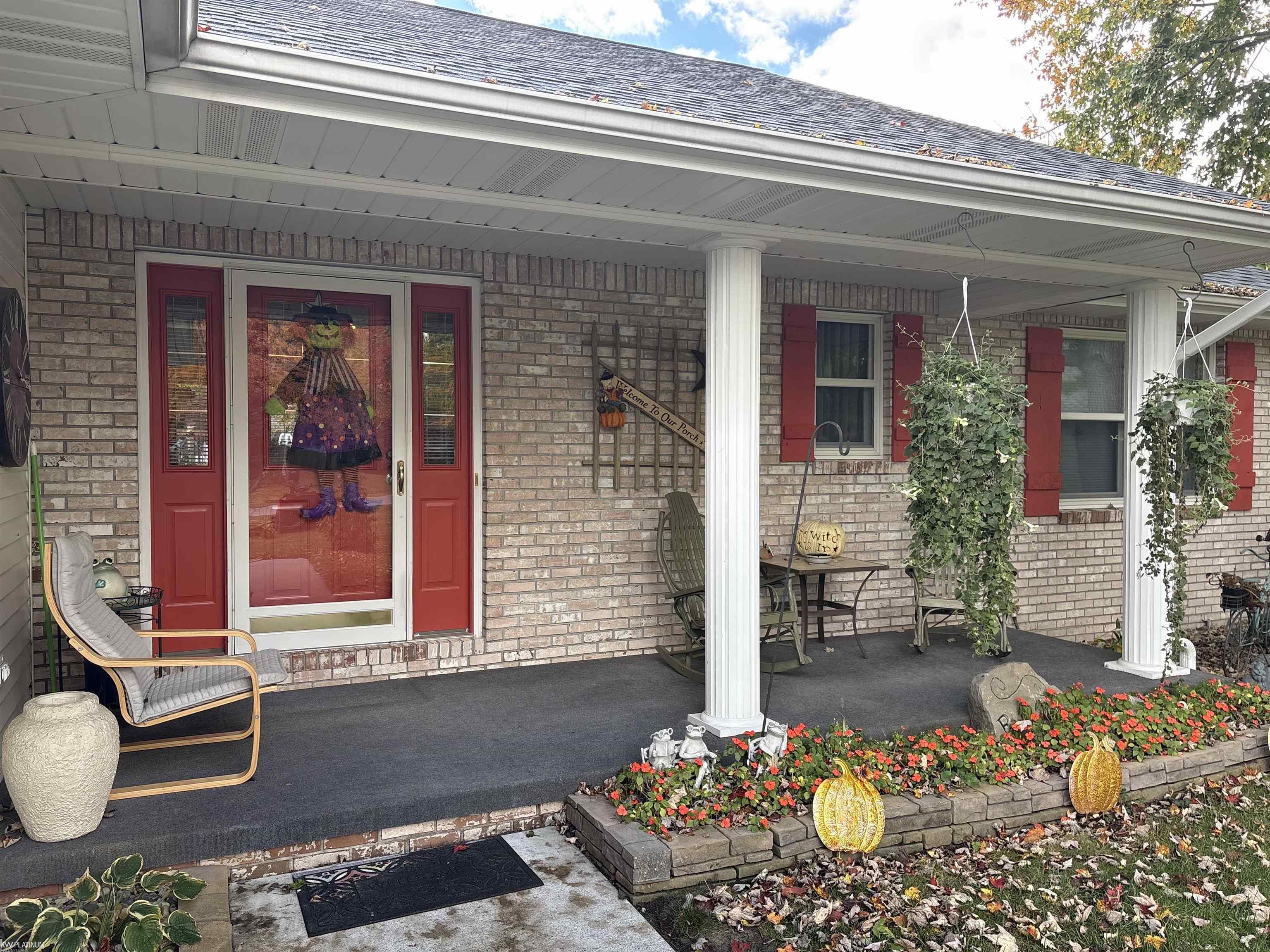 Homes for sale in Fort Gratiot, MI | 3365 Sapphire Ln, Fort Gratiot, MI 48059 | MLS# 50192543