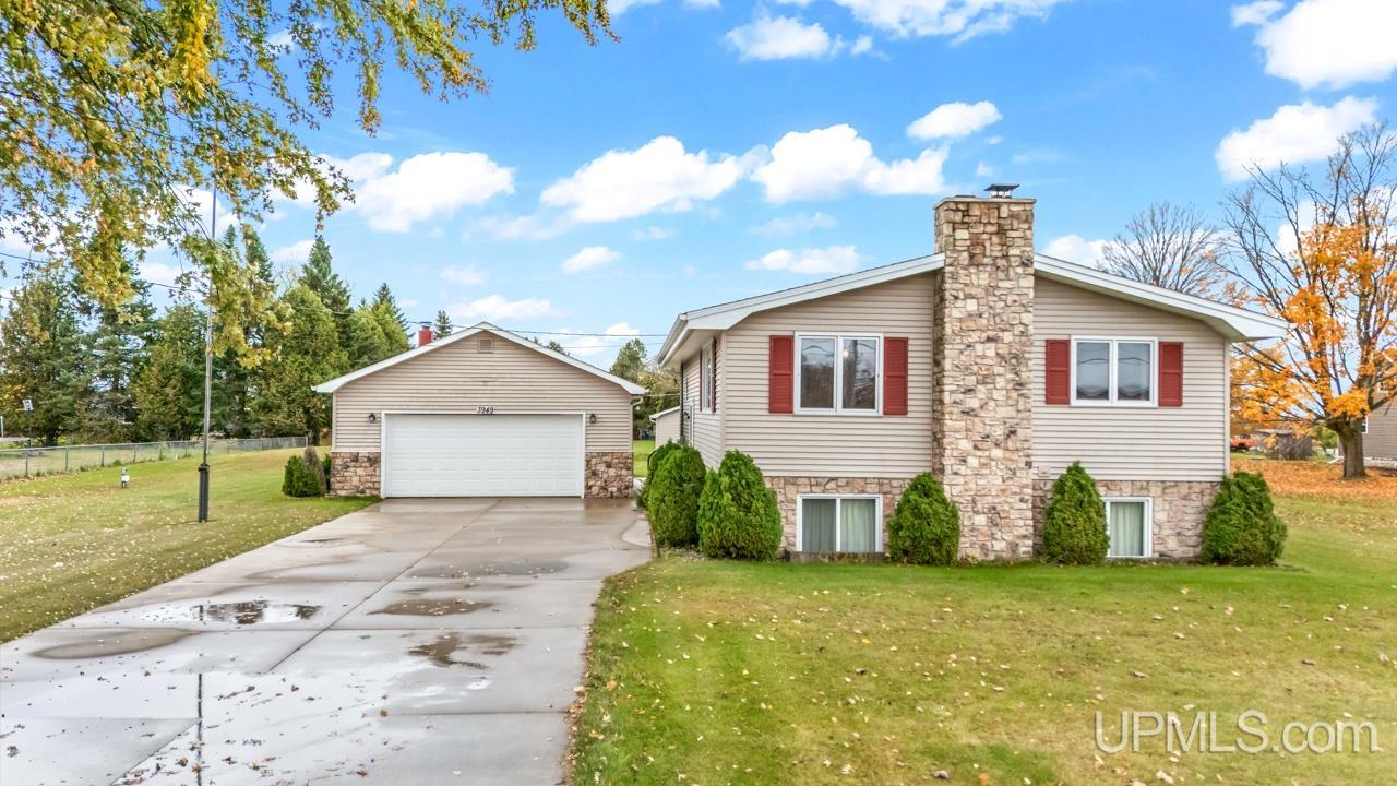 Homes for sale in Gladstone, MI | 3983 Co 416 20th Rd, Gladstone, MI 49829 | MLS# 50192624